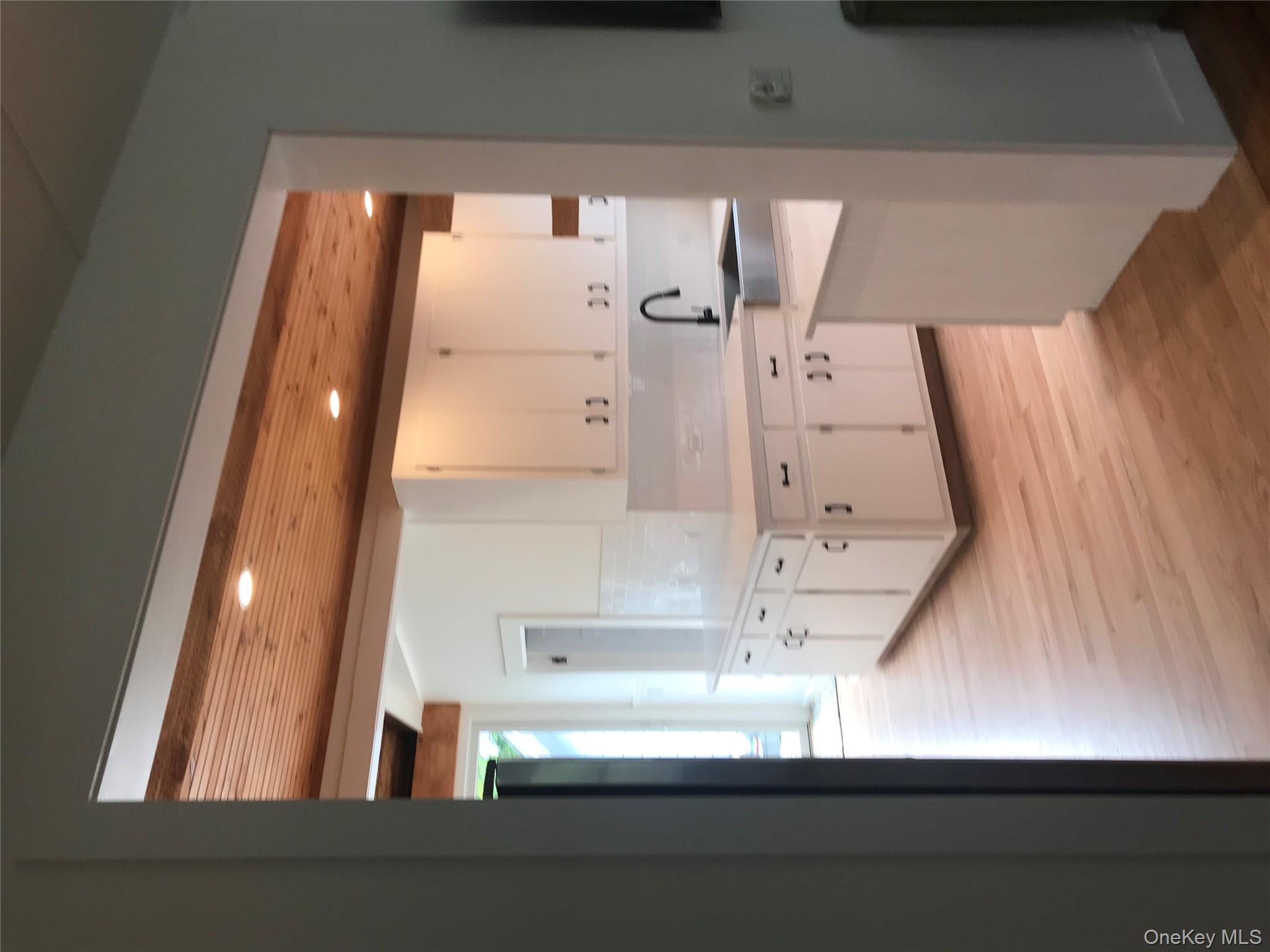 33 Dune Way, Seaview, NY 11770