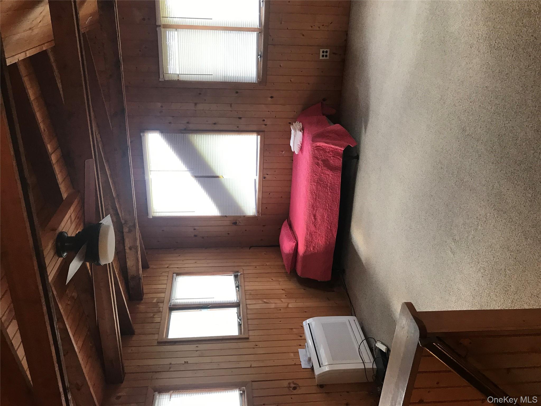 33 Dune Way, Seaview, NY 11770