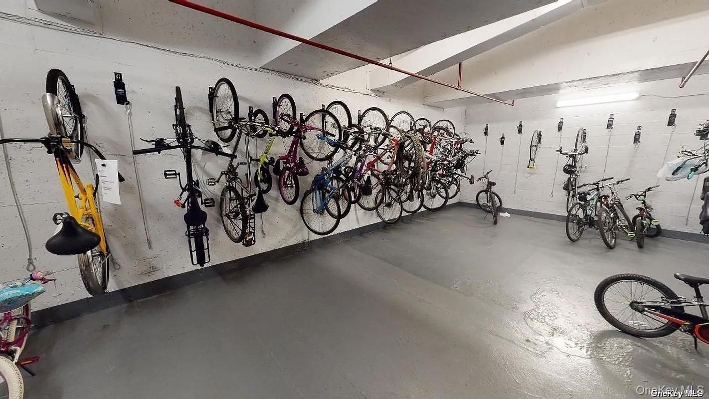 118-17 Union Turnpike # 5D, Forest Hills, NY 11375