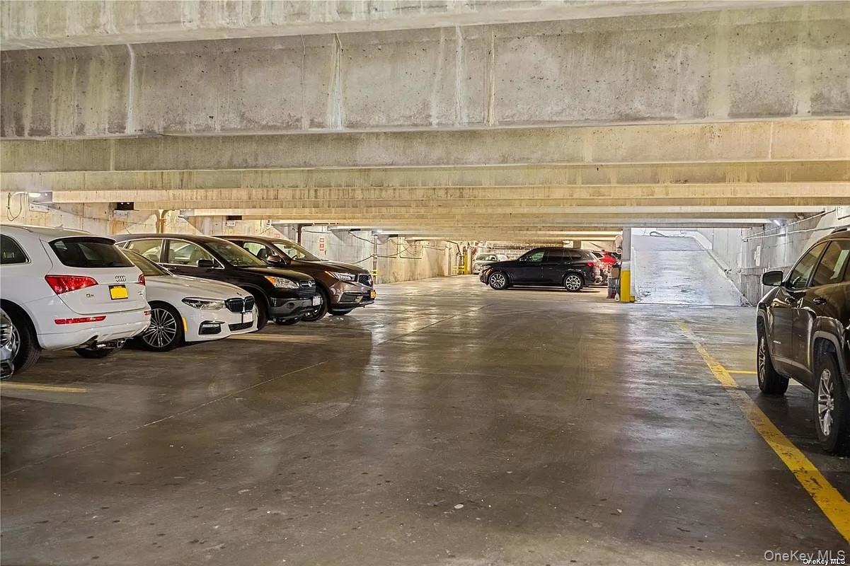 118-17 Union Turnpike # 5D, Forest Hills, NY 11375