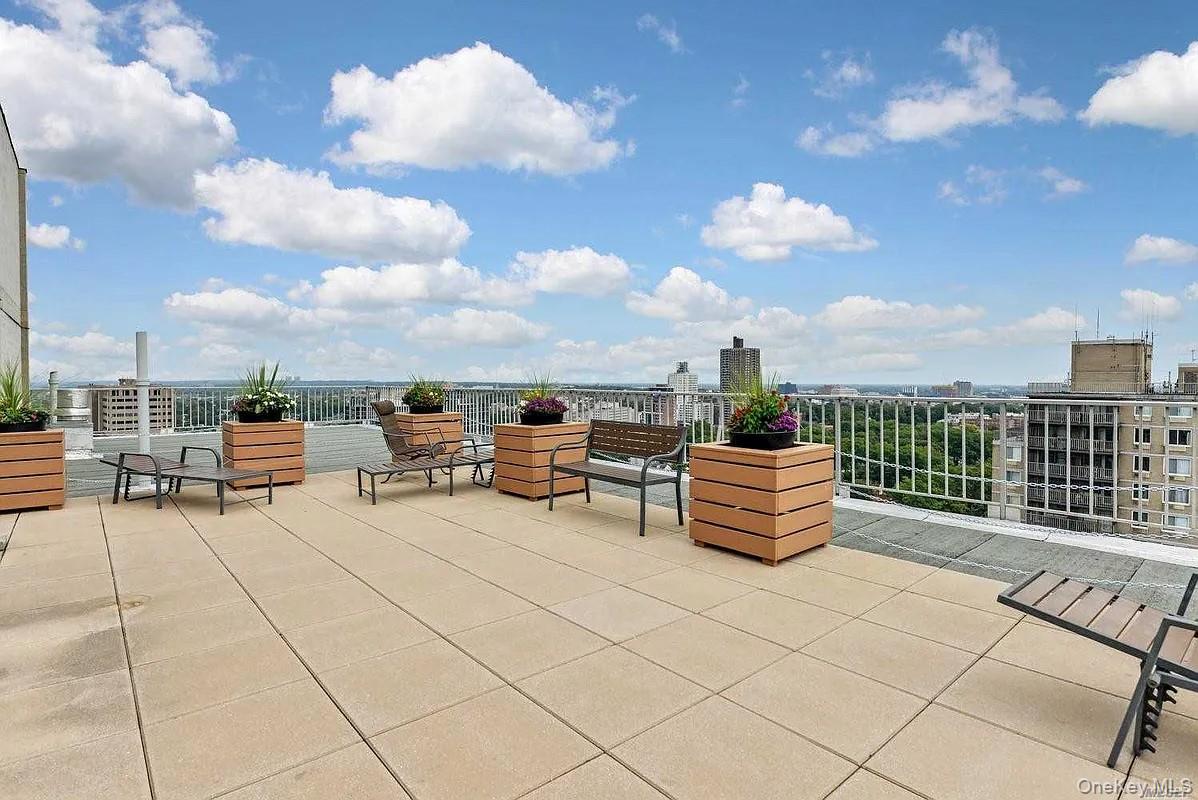 118-17 Union Turnpike # 5D, Forest Hills, NY 11375