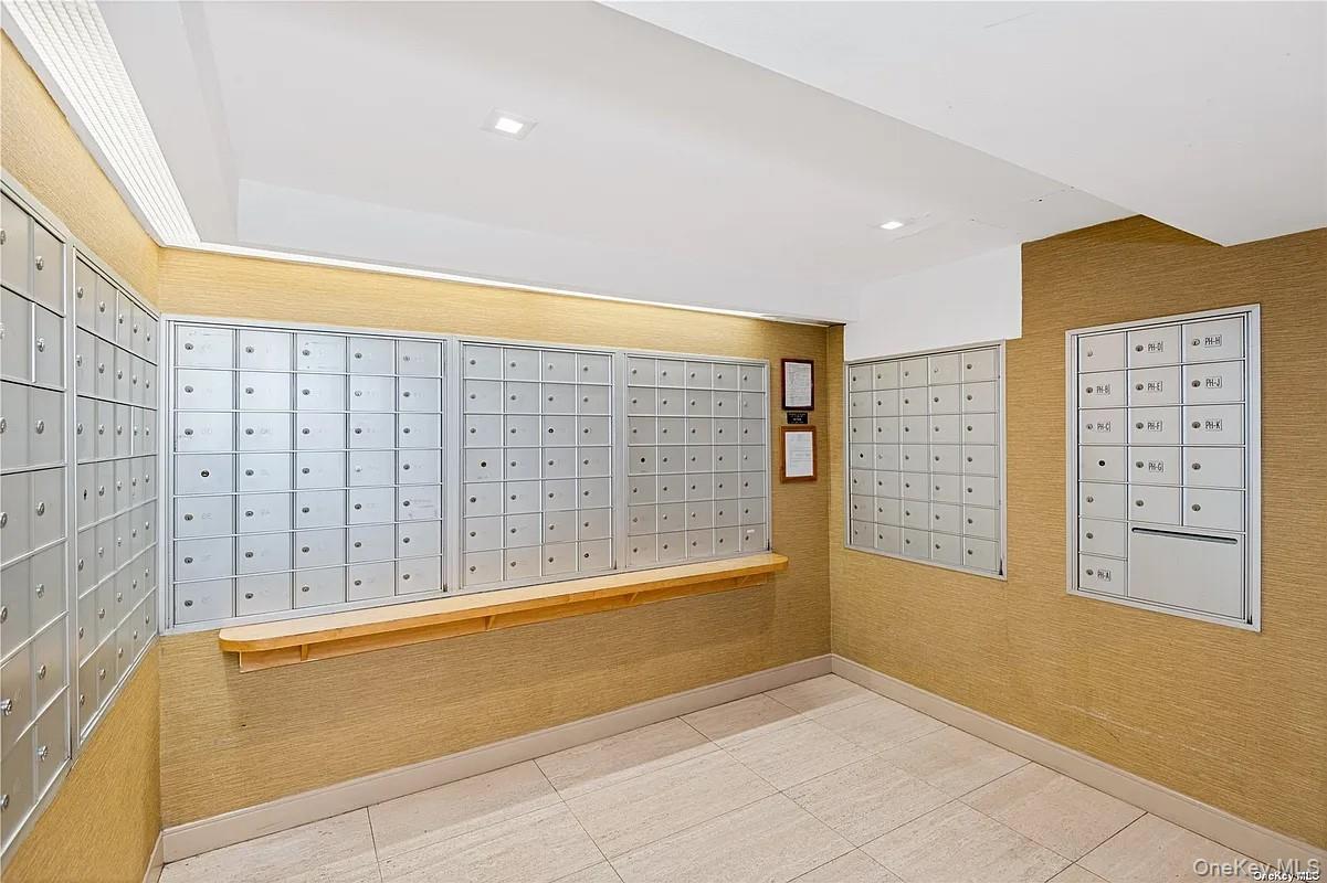 118-17 Union Turnpike # 5D, Forest Hills, NY 11375