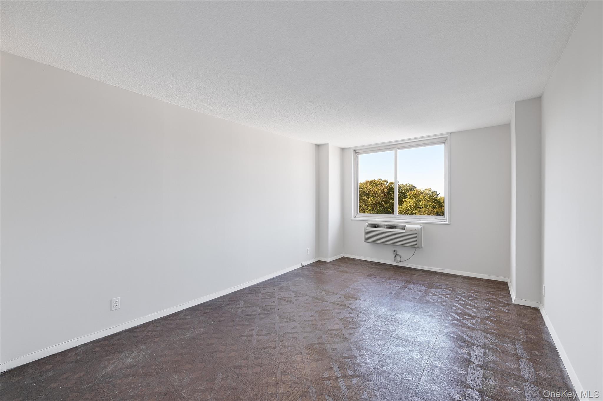 118-17 Union Turnpike # 5D, Forest Hills, NY 11375