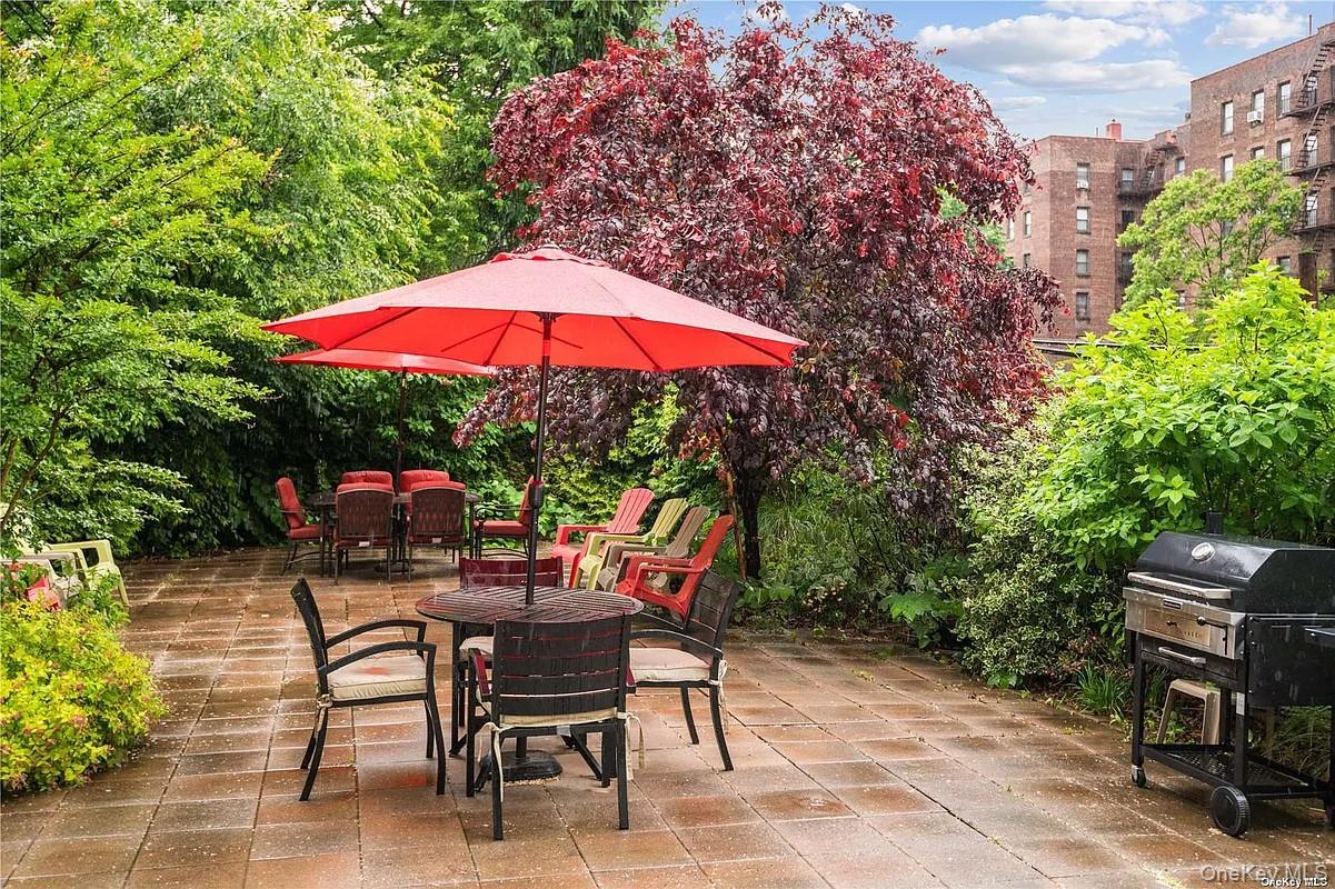 118-17 Union Turnpike # 5D, Forest Hills, NY 11375