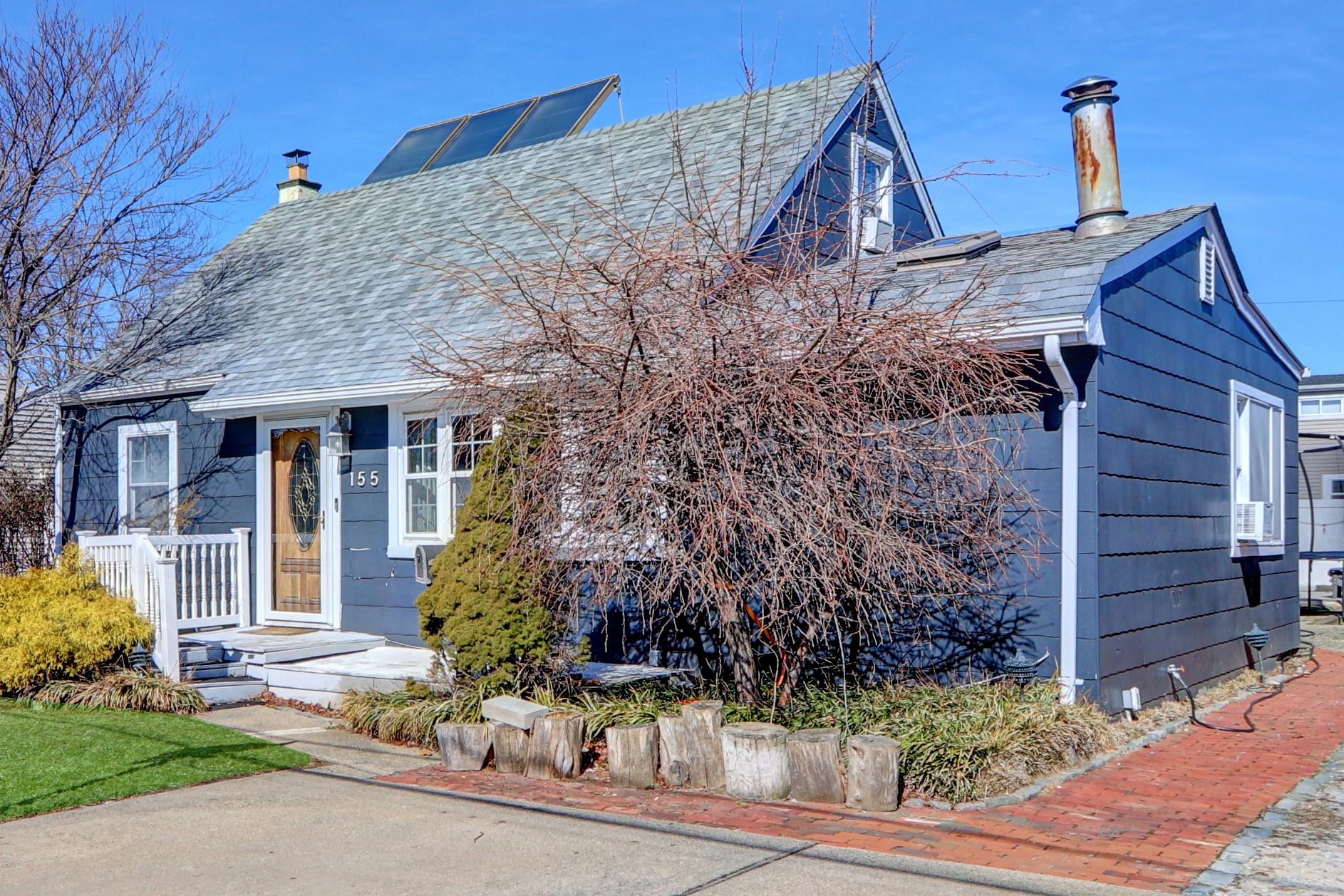 155 Throop Street, West Babylon, NY 11704