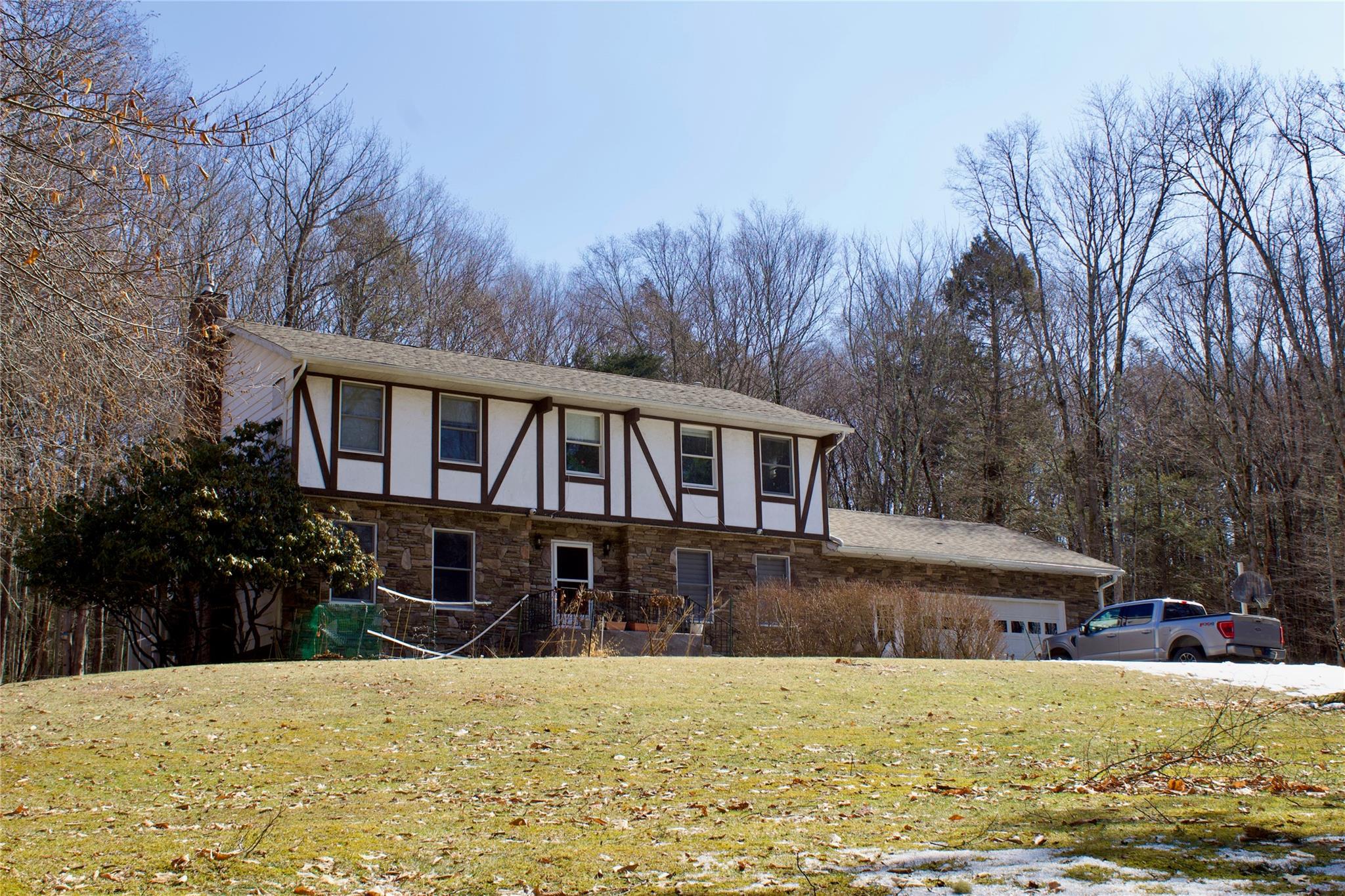 29 Deforest Road, Fallsburg, NY 12779