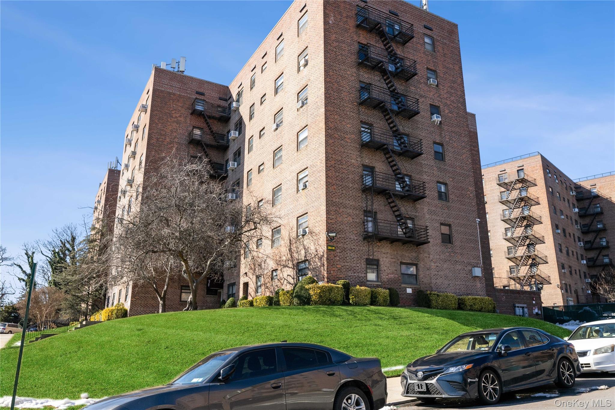 202-35  Foot Hill Ave # B42, Hollis, NY 11423