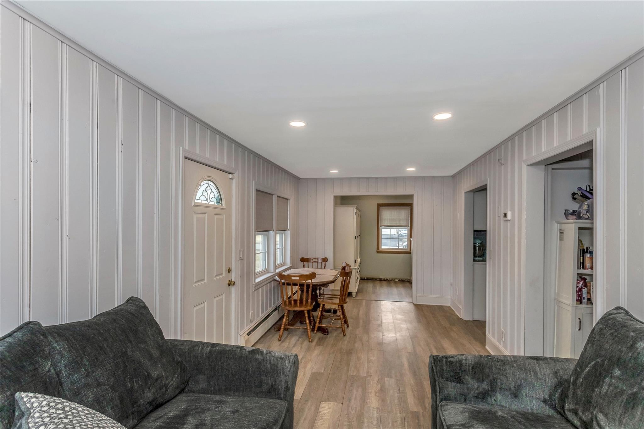 22 Arlington Terrace, Lake Grove, NY 11755