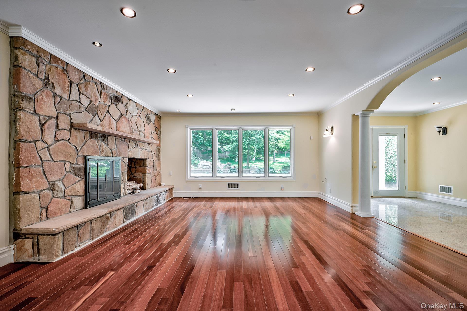 262 Harbor Acres Road, Port Washington, NY 11050