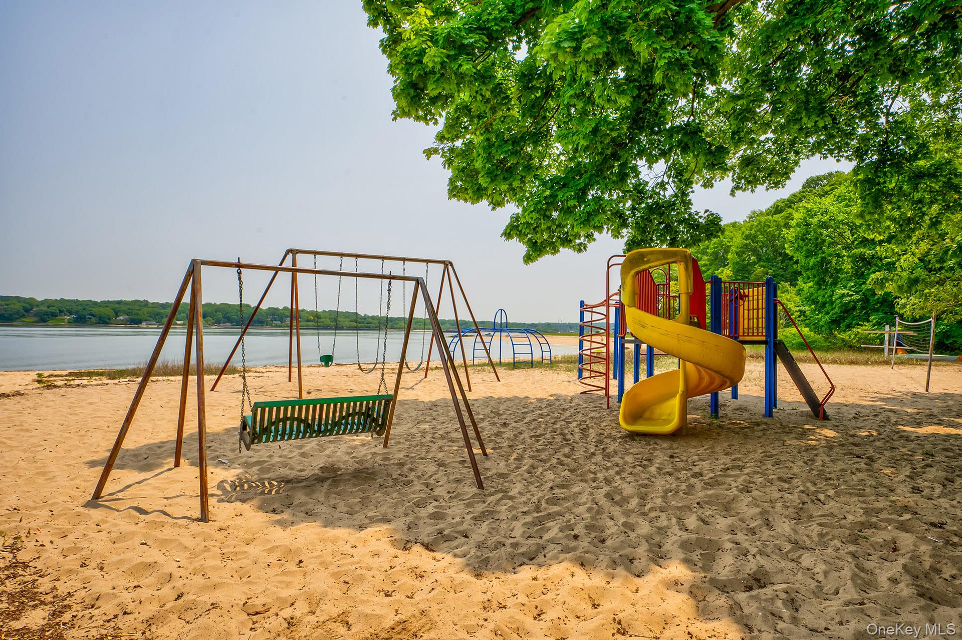 262 Harbor Acres Road, Port Washington, NY 11050