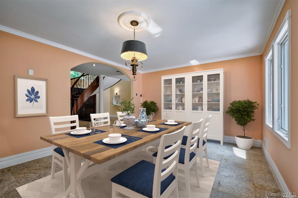 262 Harbor Acres Road, Port Washington, NY 11050