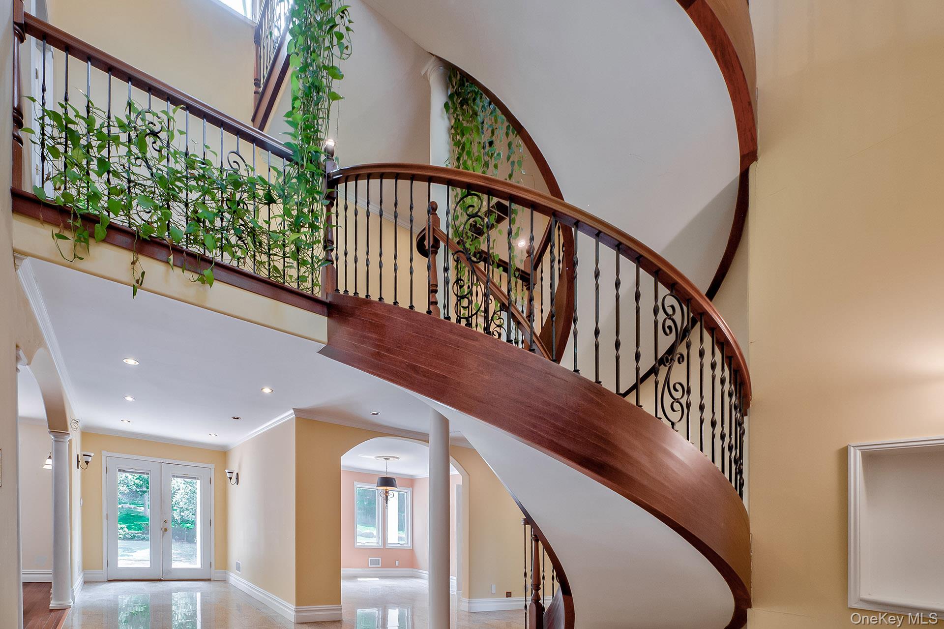 262 Harbor Acres Road, Port Washington, NY 11050