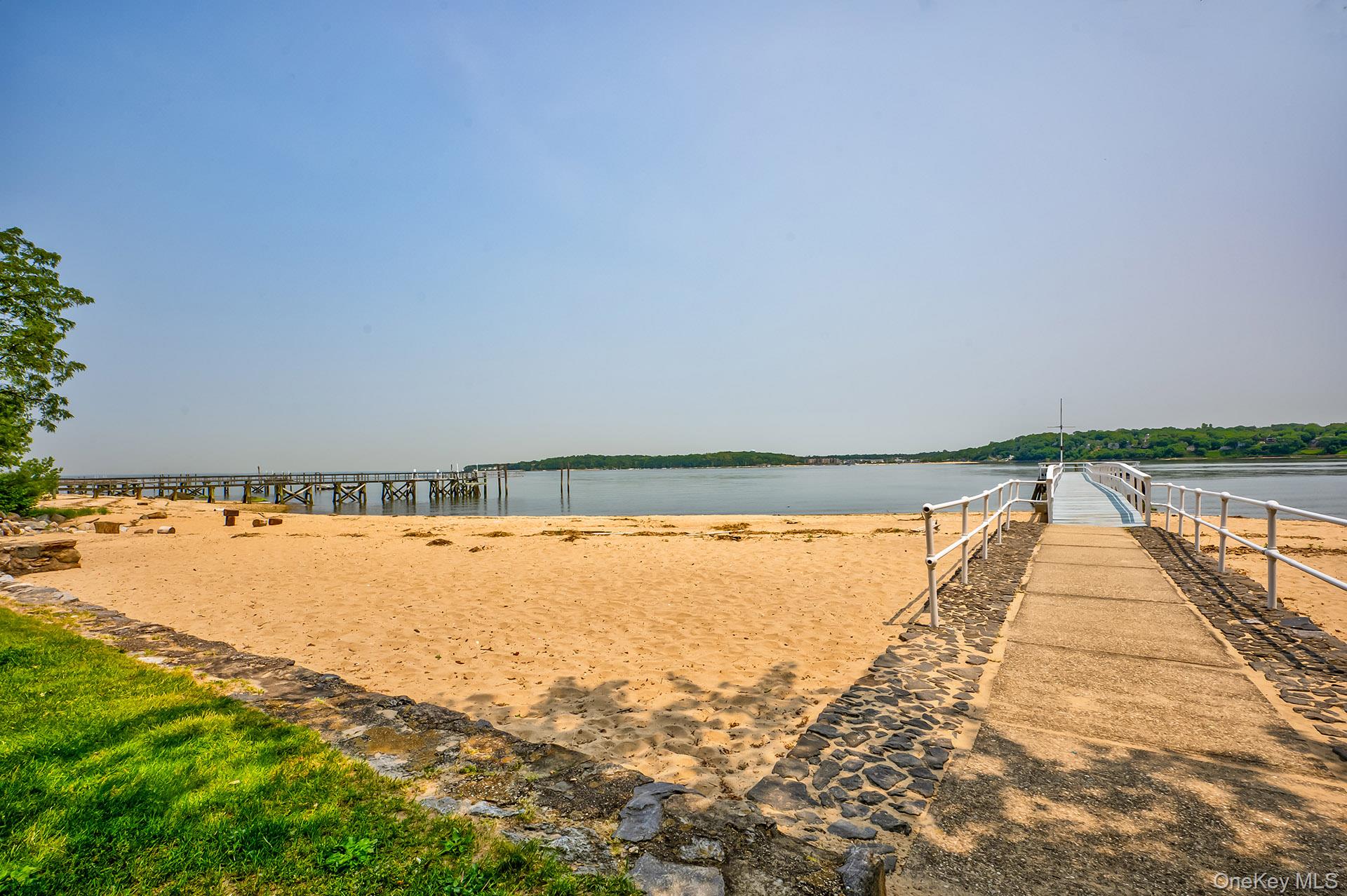 262 Harbor Acres Road, Port Washington, NY 11050