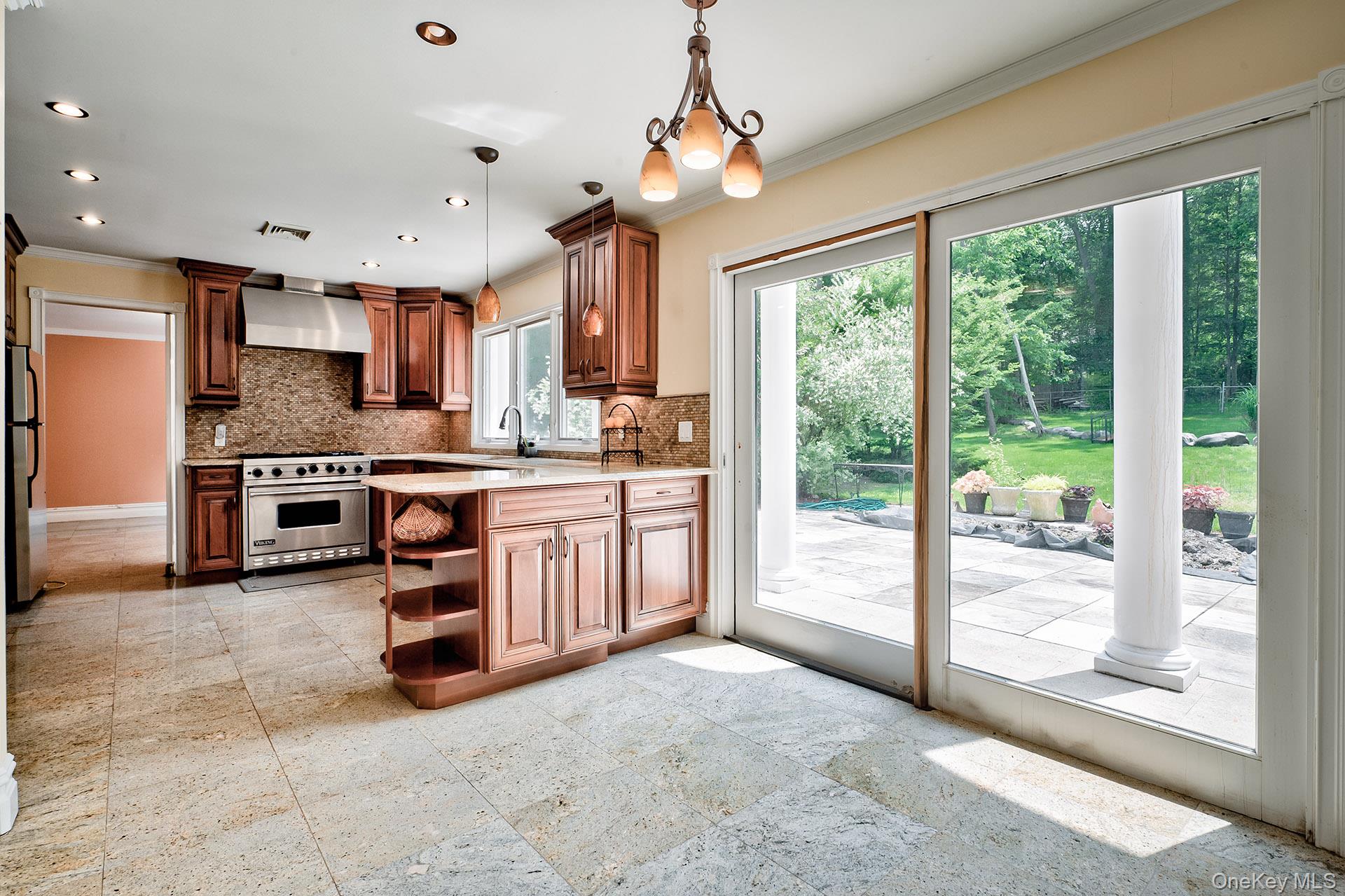 262 Harbor Acres Road, Port Washington, NY 11050