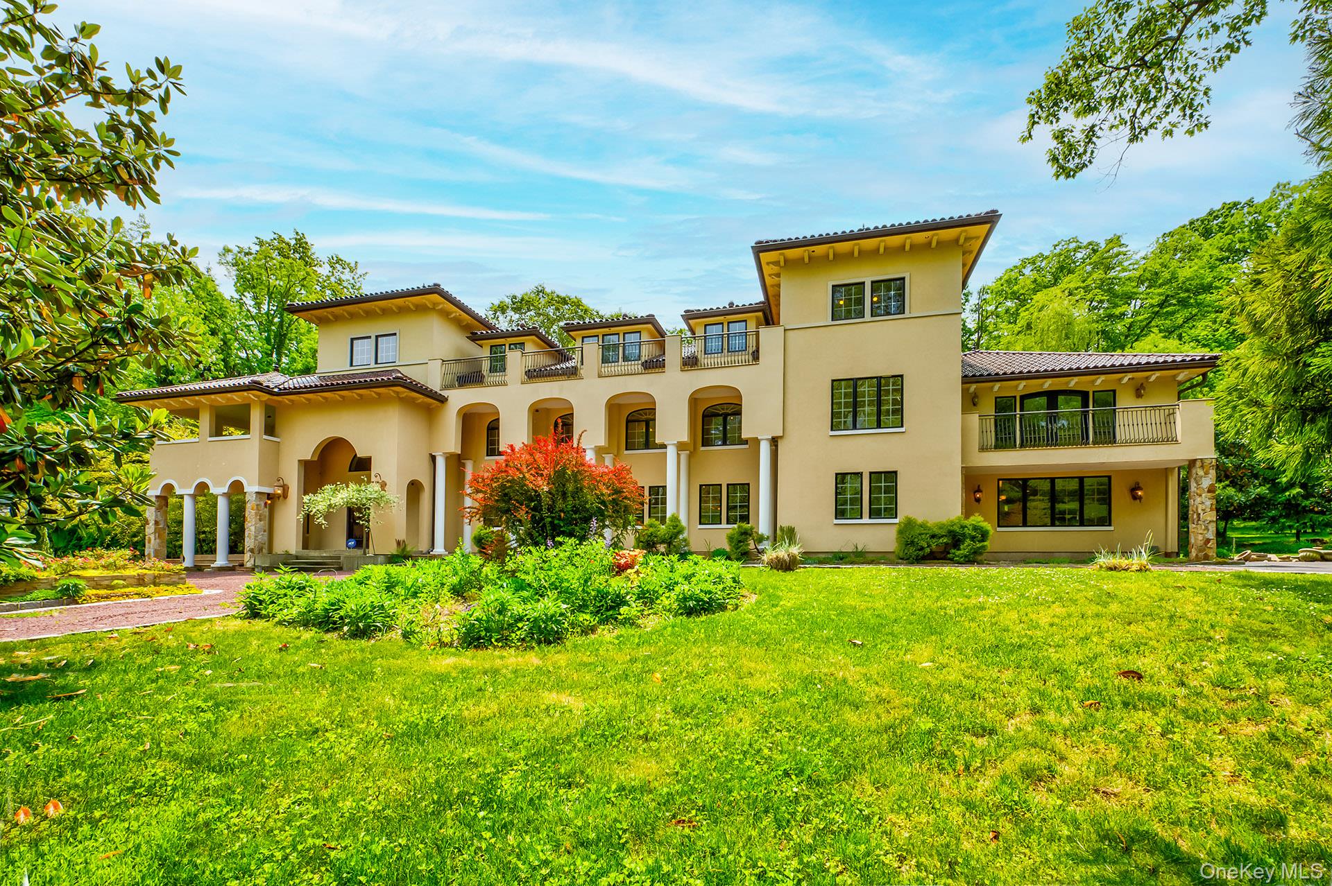 262 Harbor Acres Road, Port Washington, NY 11050