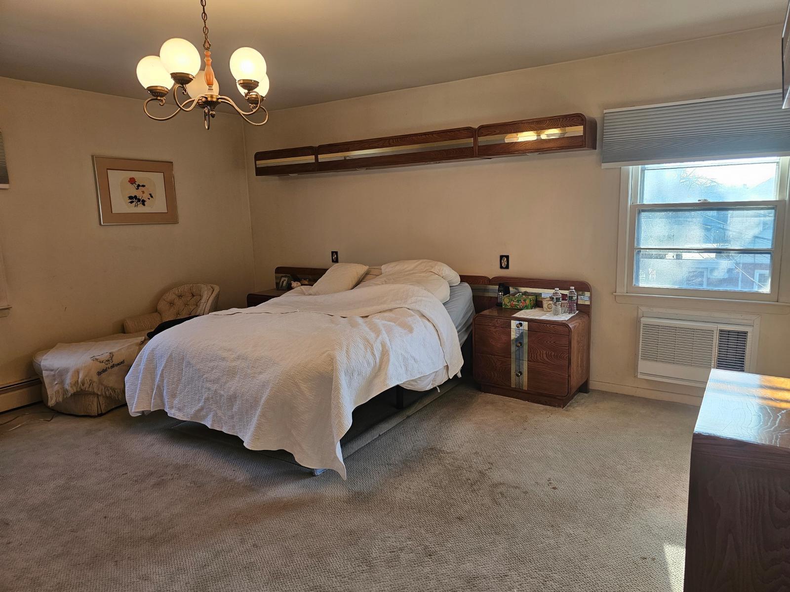 79-06 214 Street, Oakland Gardens, NY 11364