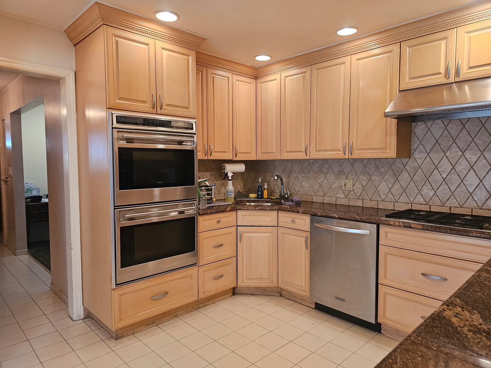 79-06 214 Street, Oakland Gardens, NY 11364