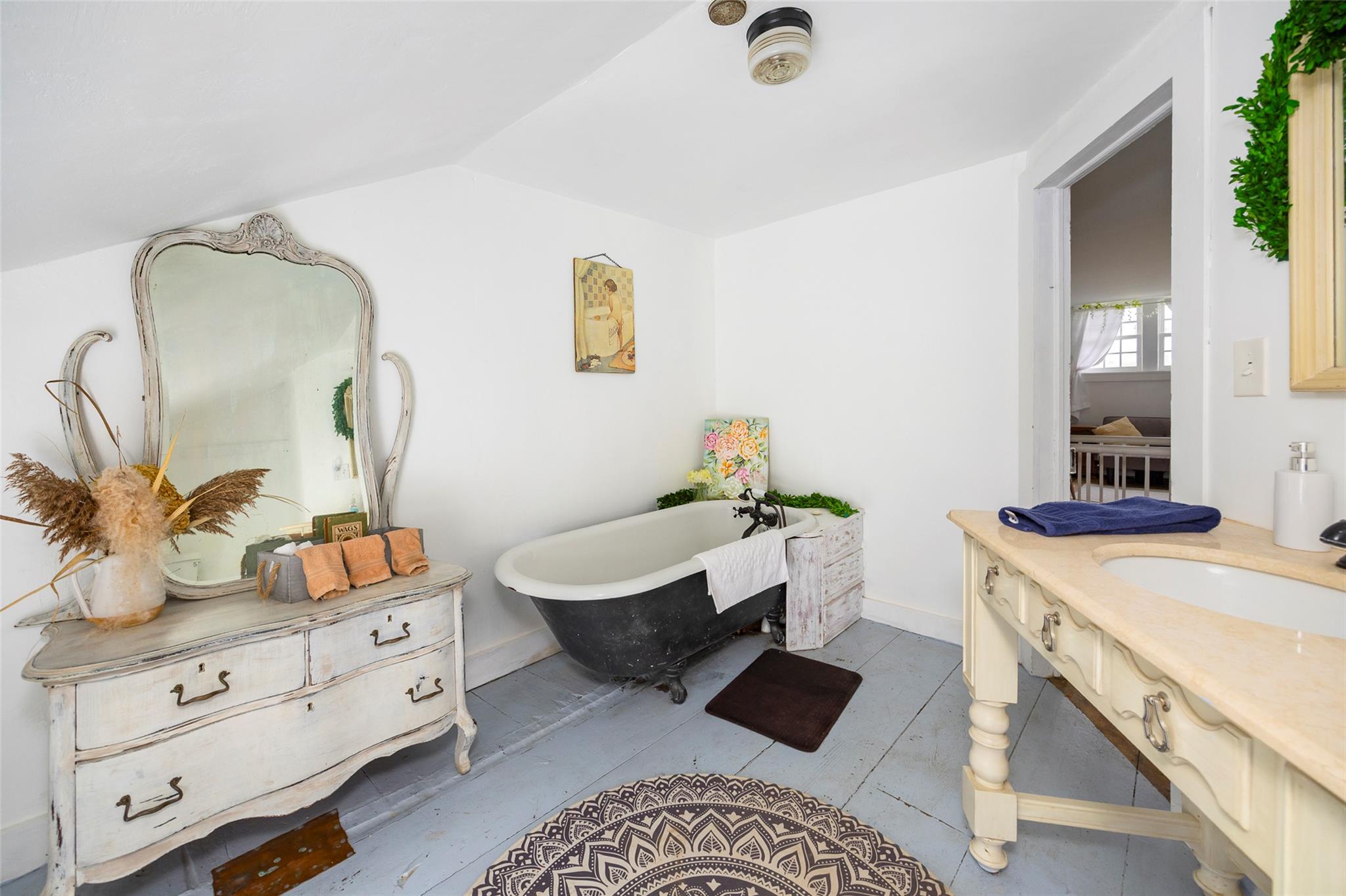 148 N Creek Road, Staatsburg, NY 12580