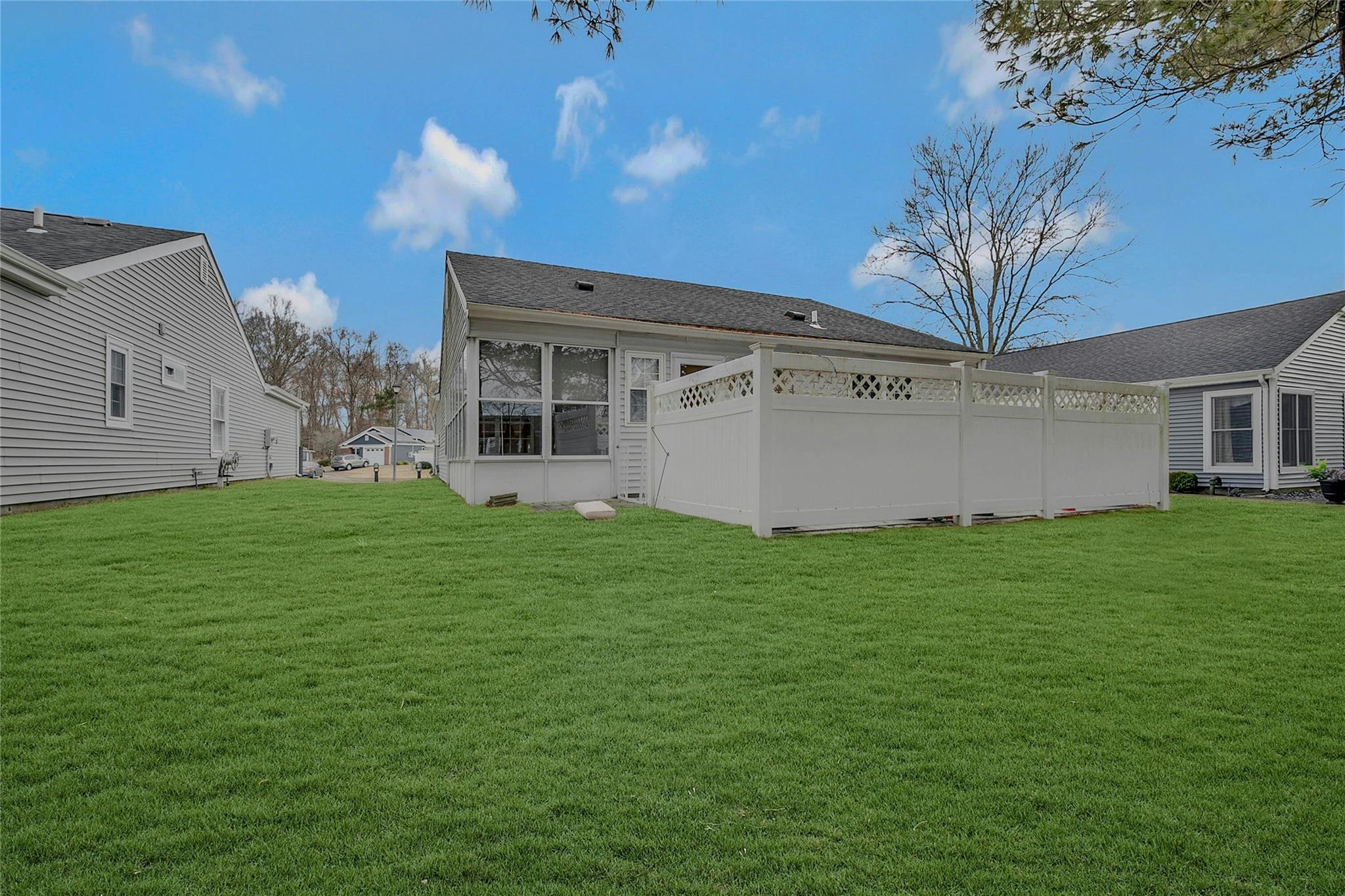 2 Lamont Court, Ridge, NY 11961