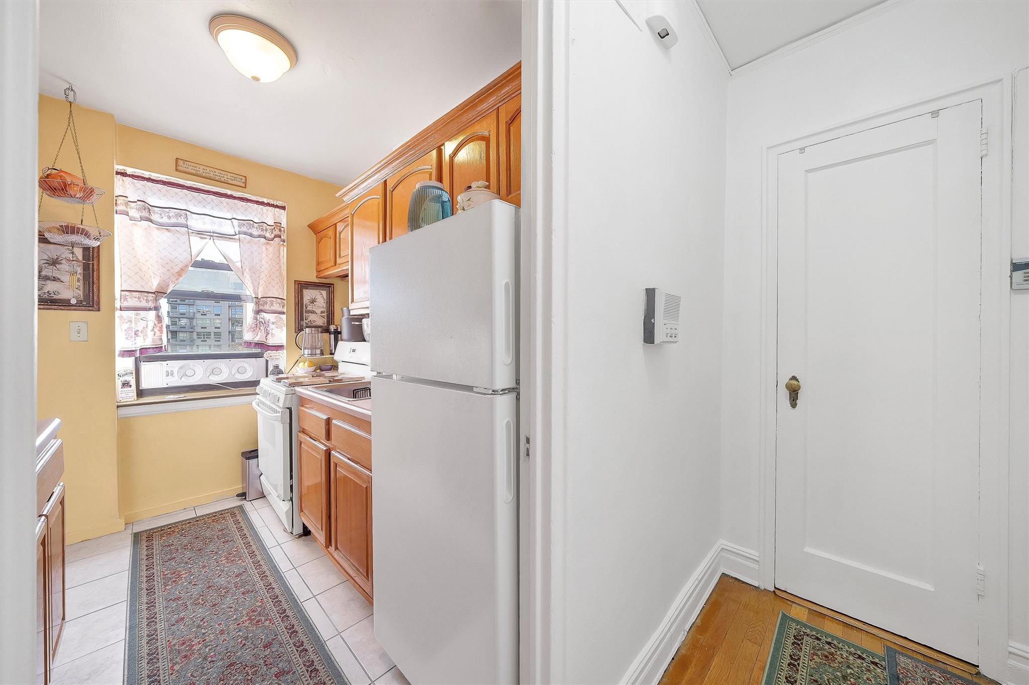 2962 Decatur Avenue # 5th Floor, Bronx, NY 10458