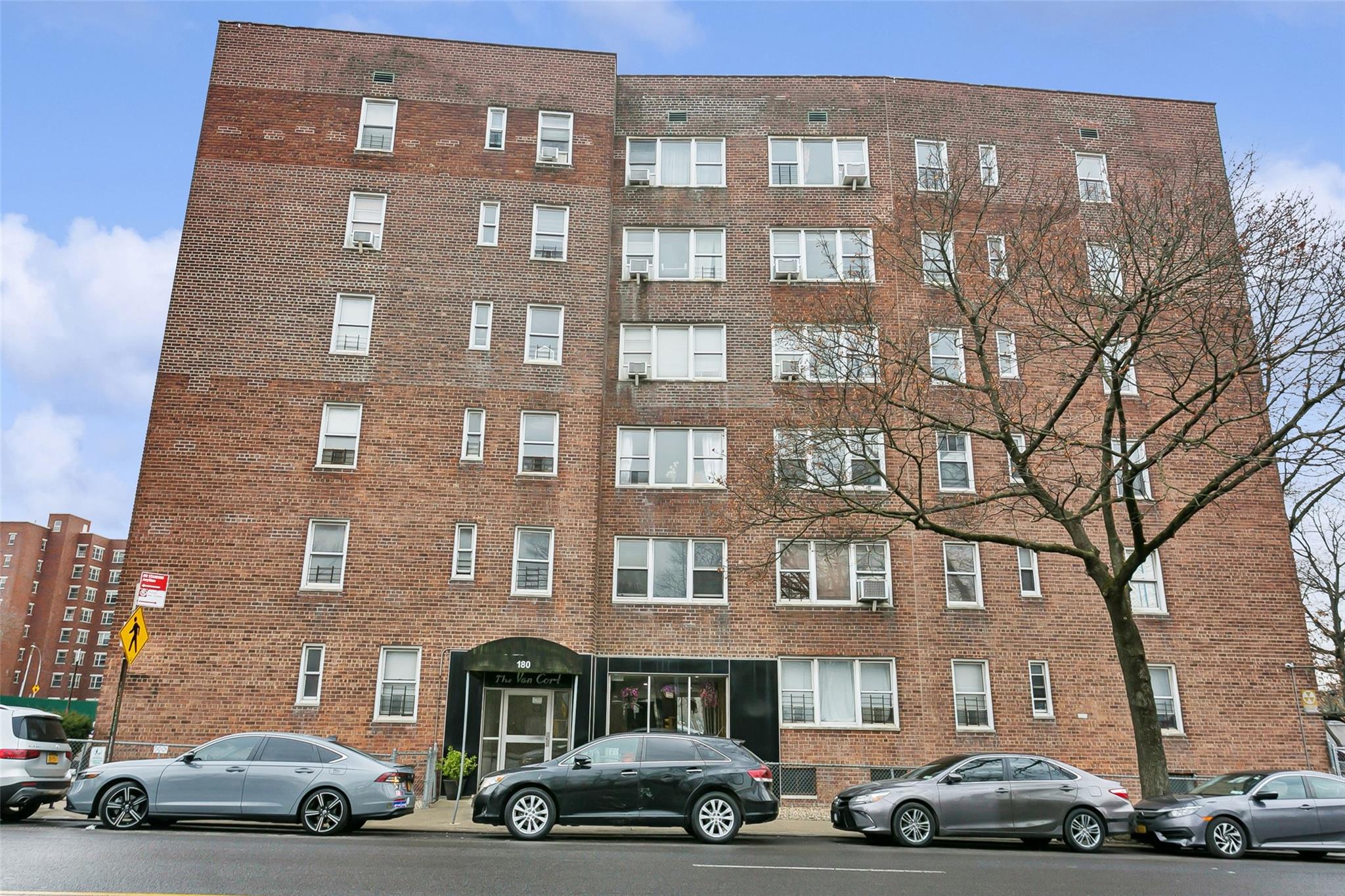 180 Van Cortlandt Park S # 6J, Bronx, NY 10463