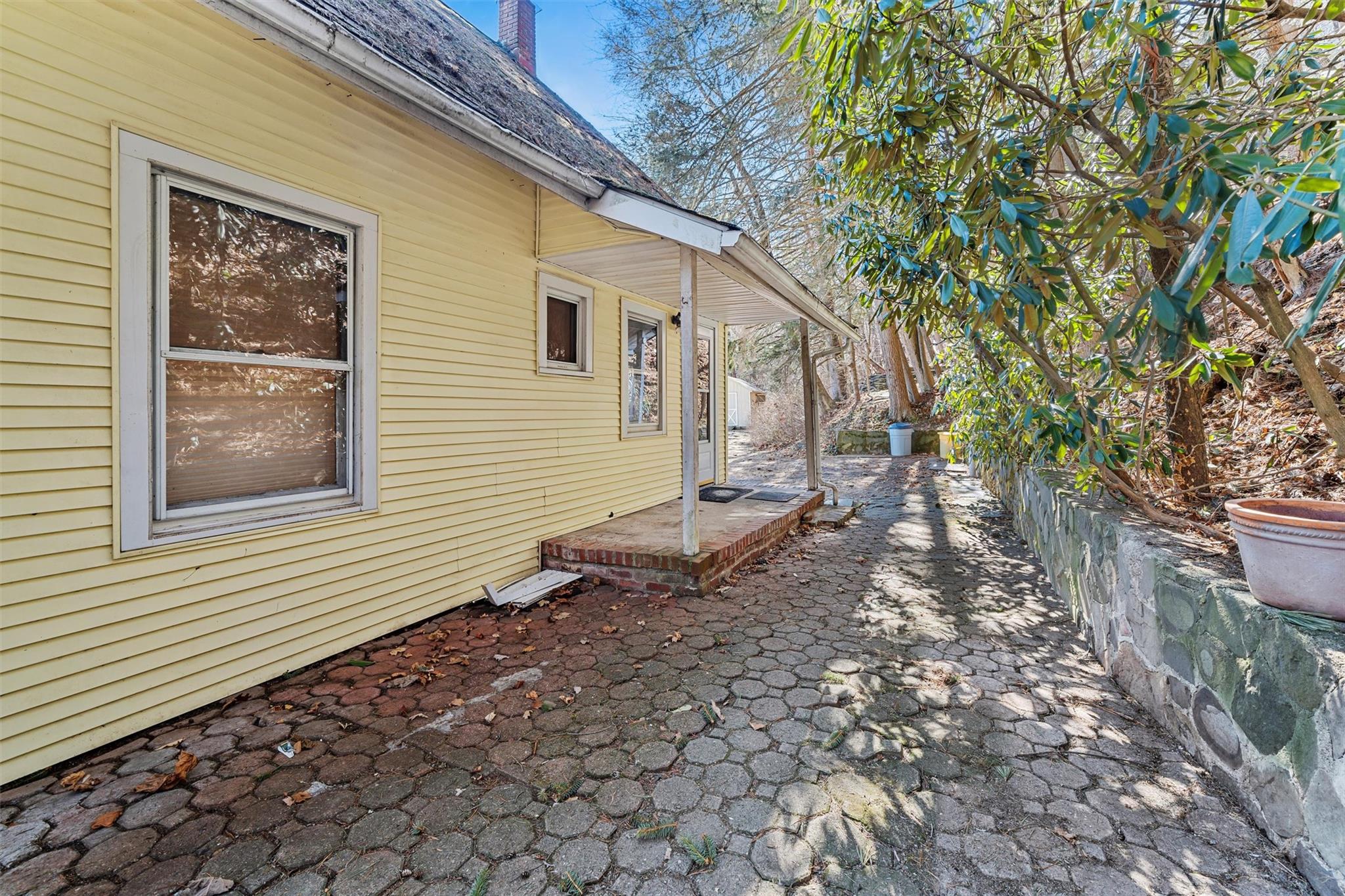 10 Oak Street, Port Jervis, NY 12771