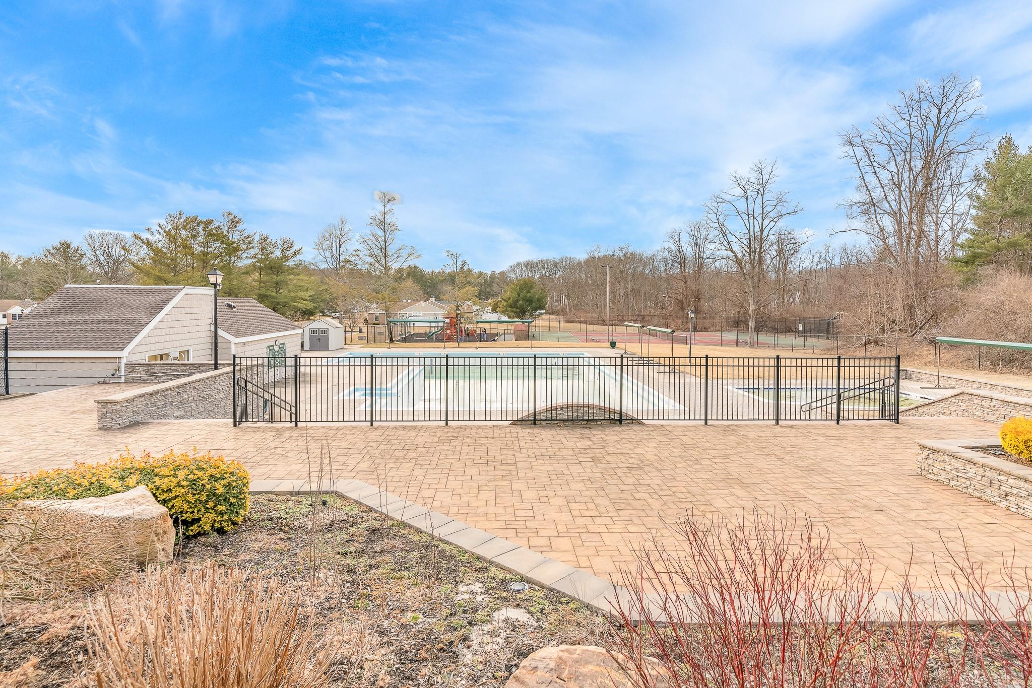 3 Quail Path, Coram, NY 11727