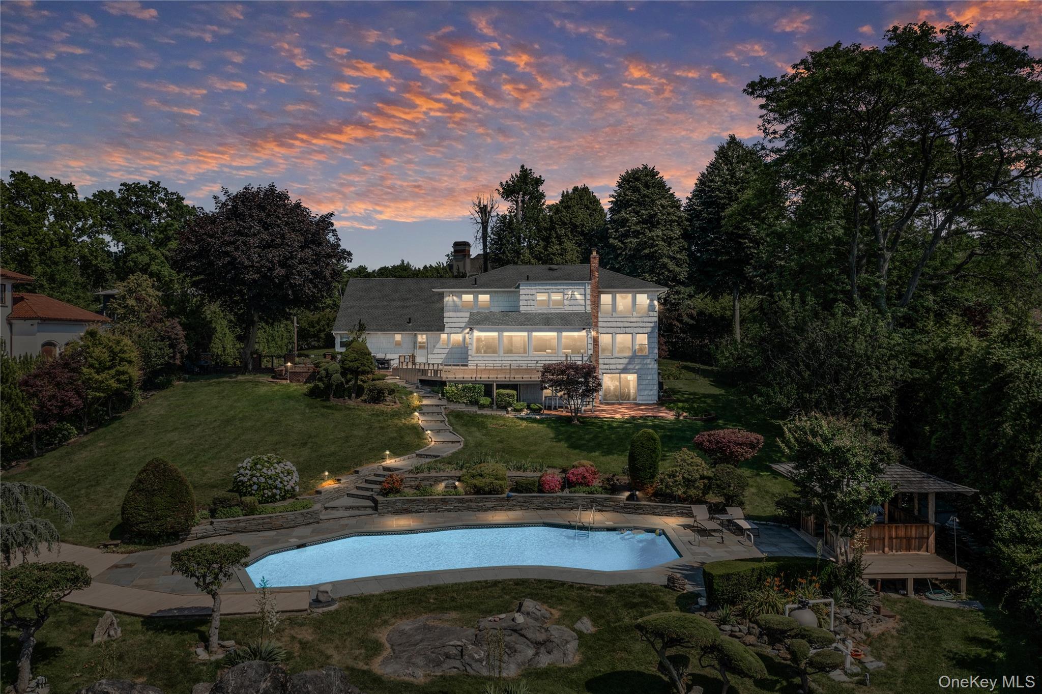 24 Cricket Lane, Great Neck, NY 11024