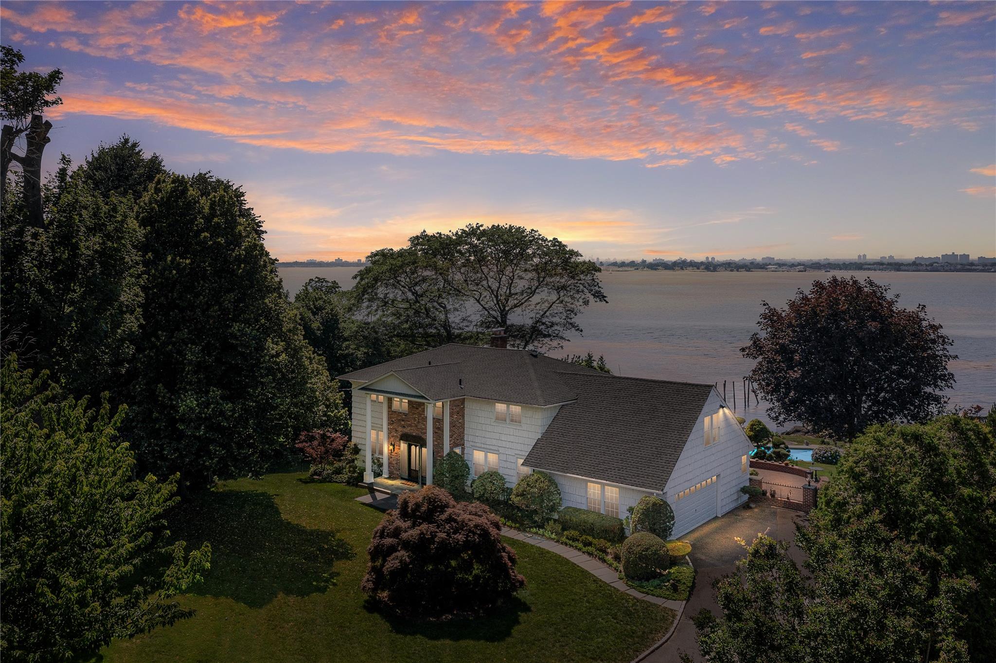 24 Cricket Lane, Great Neck, NY 11024