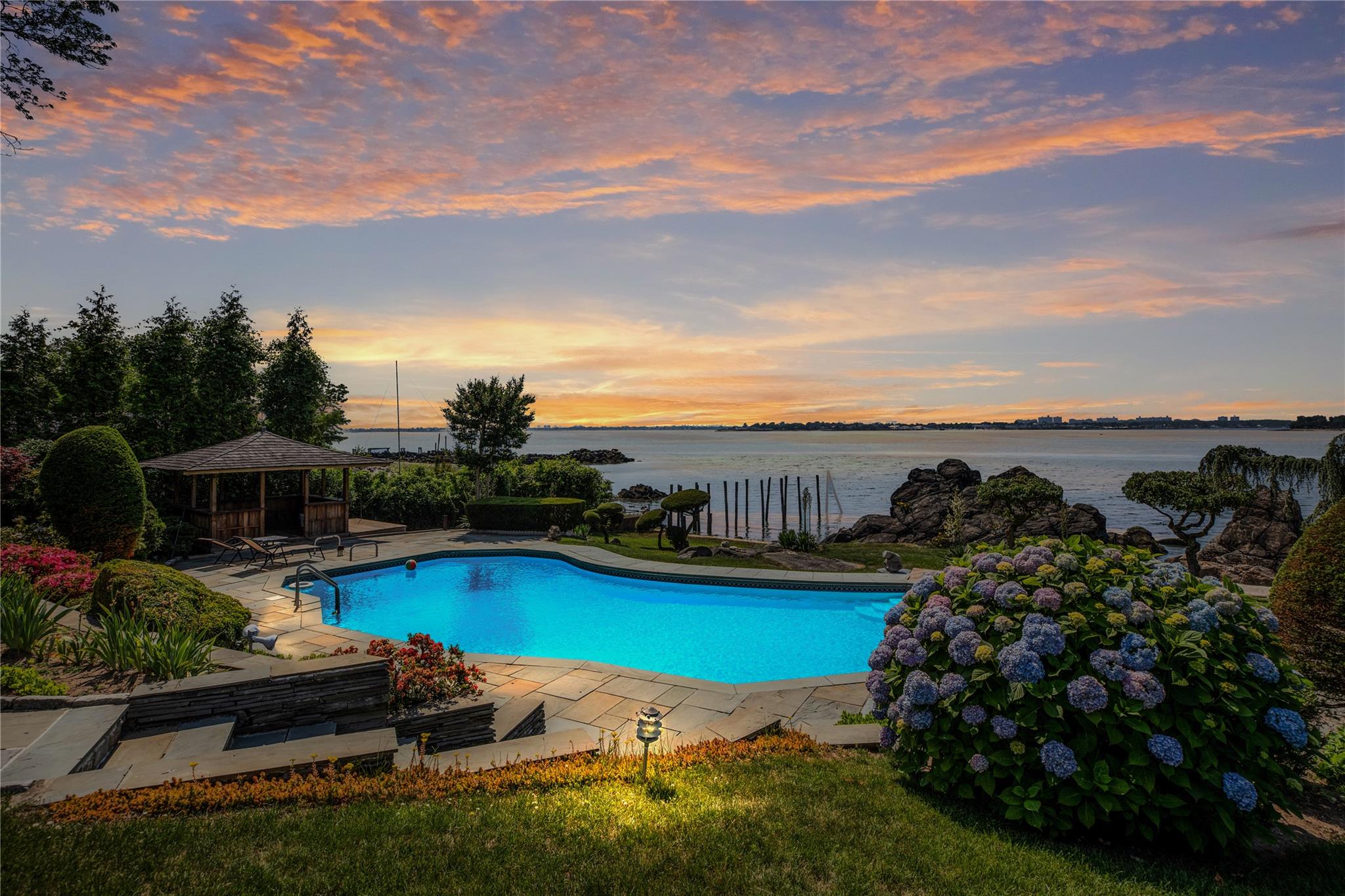 24 Cricket Lane, Great Neck, NY 11024