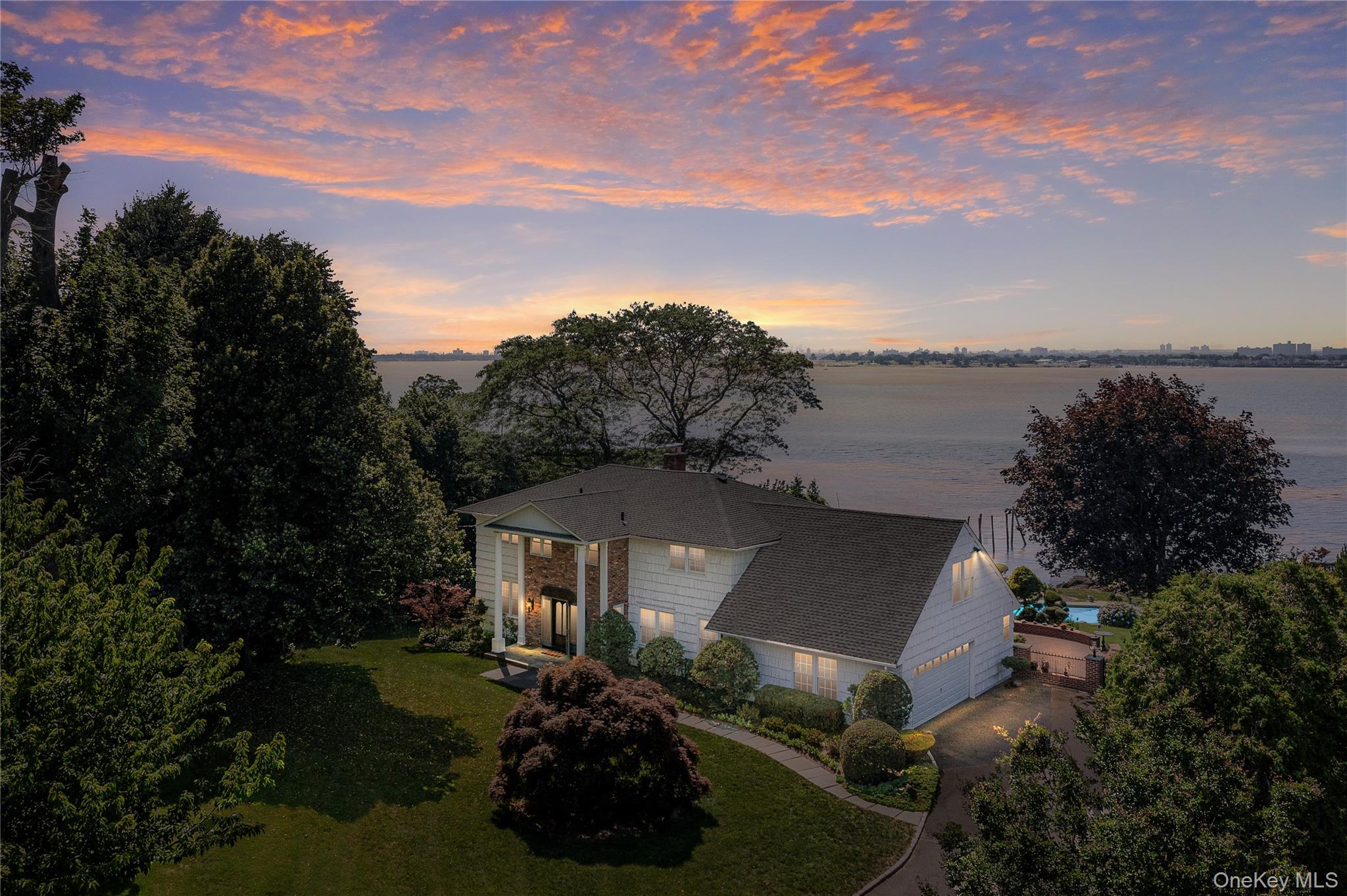 24 Cricket Lane, Great Neck, NY 11024