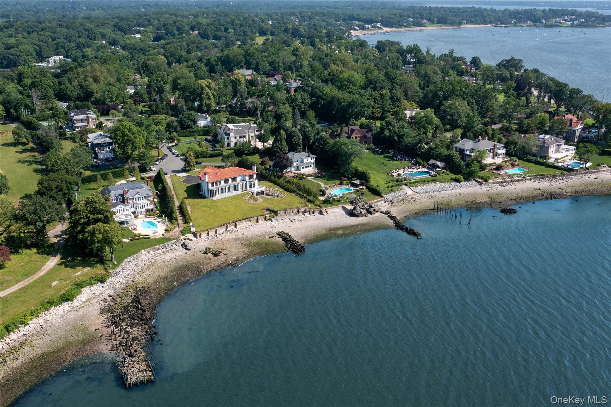 24 Cricket Lane, Great Neck, NY 11024