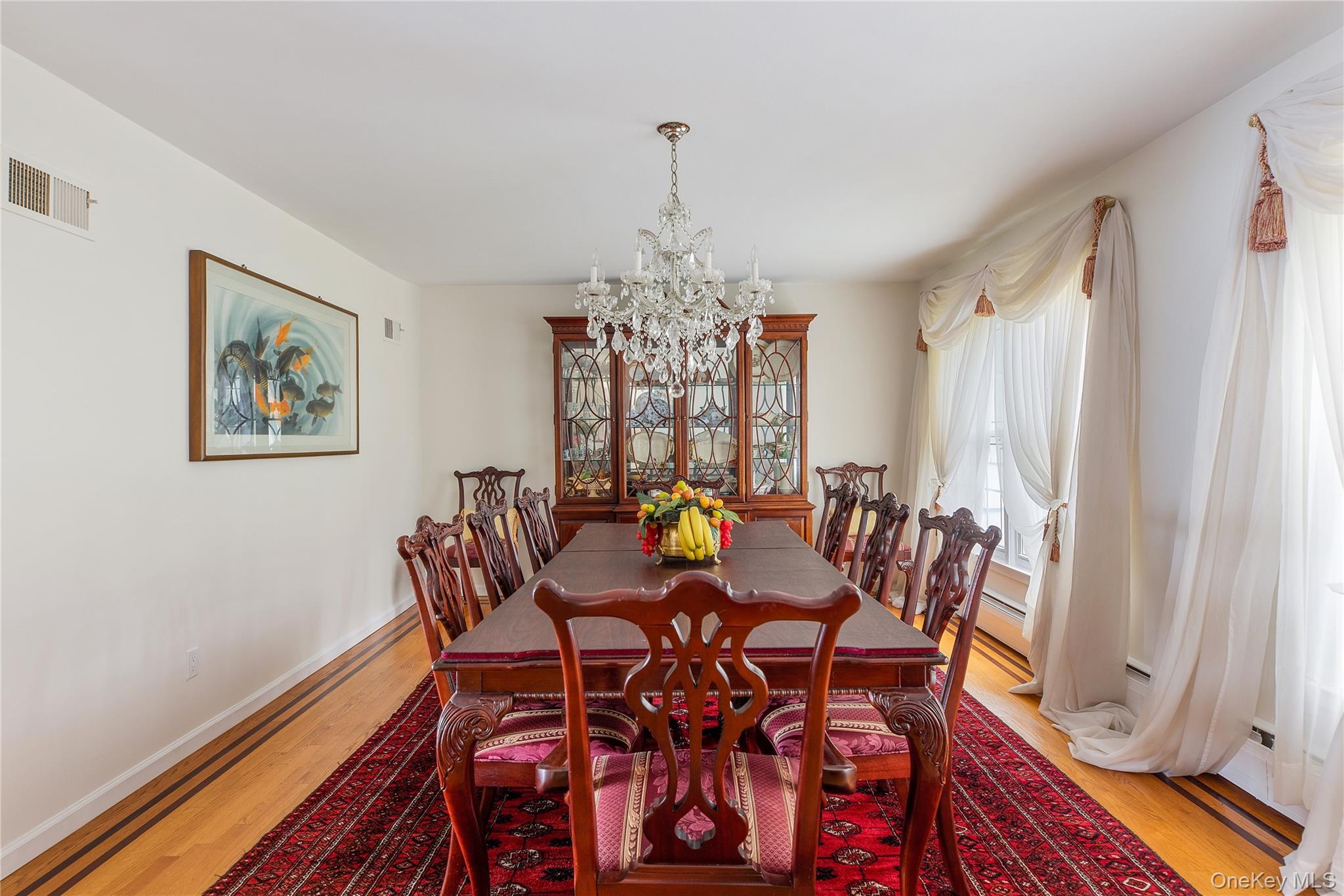 24 Cricket Lane, Great Neck, NY 11024