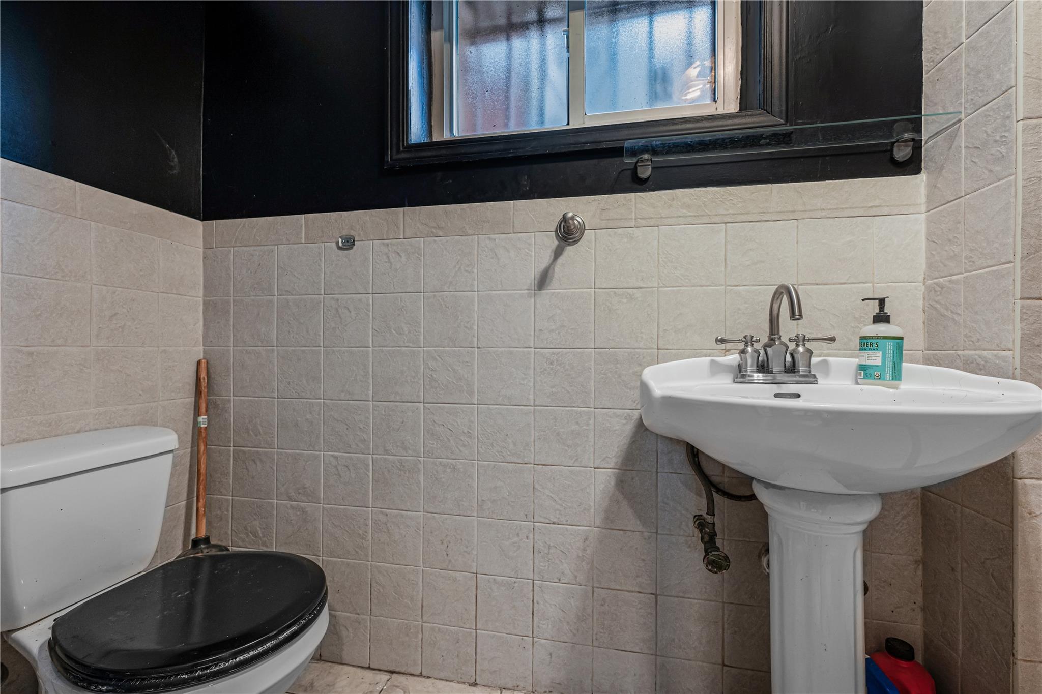 811 150th Street, Whitestone, NY 11357