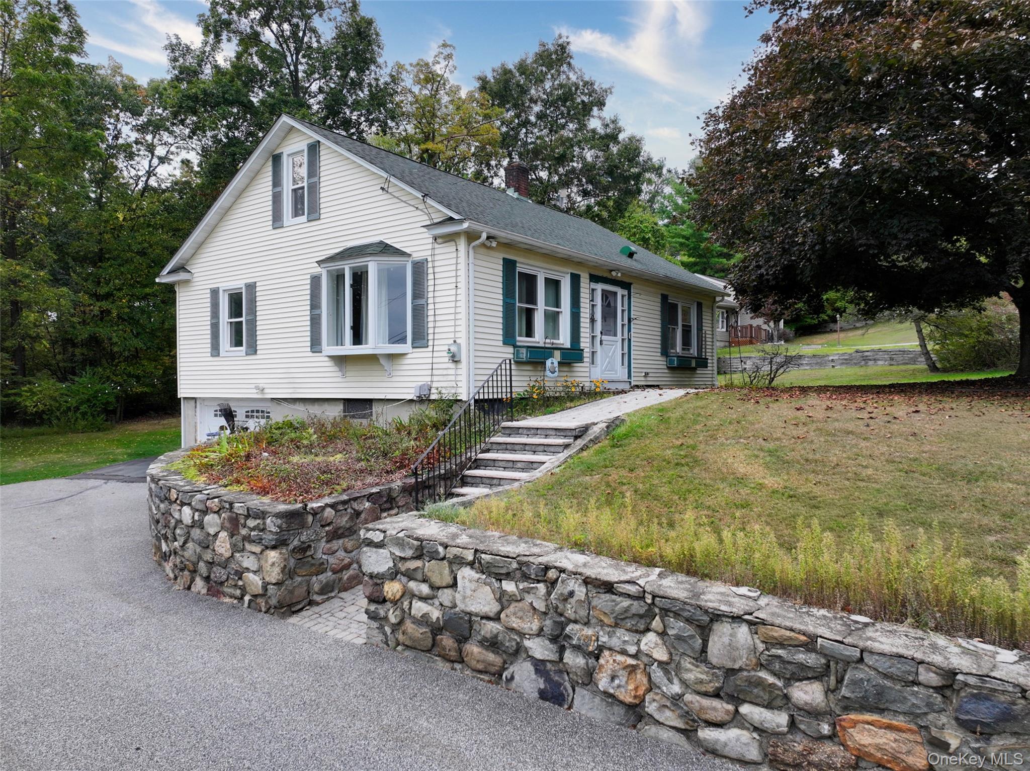 93 Weygant Hill, Highland Mills, NY 10930