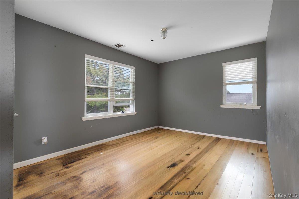 35 Jackson Avenue W, Babylon, NY 11702