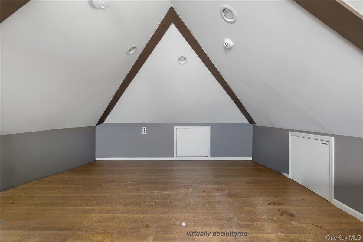 35 Jackson Avenue W, Babylon, NY 11702