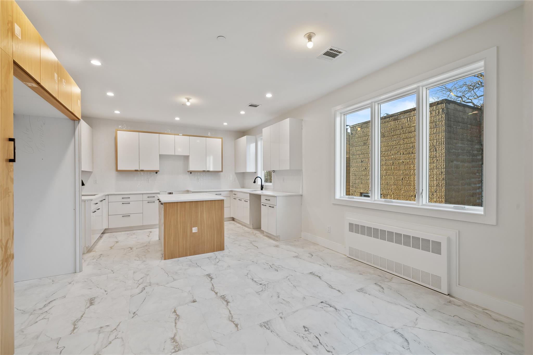 19 Rita Avenue # 302, Monsey, NY 10952