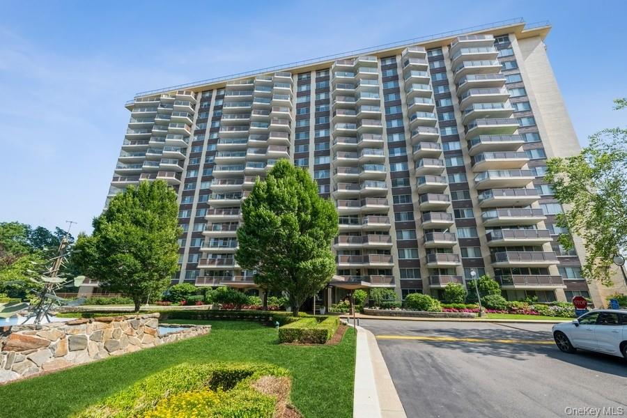 18-15 215th # 15R, Bayside, NY 11360