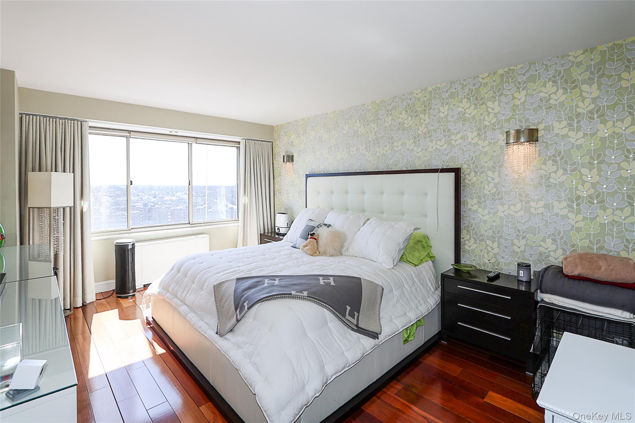 18-15 215th # 15R, Bayside, NY 11360