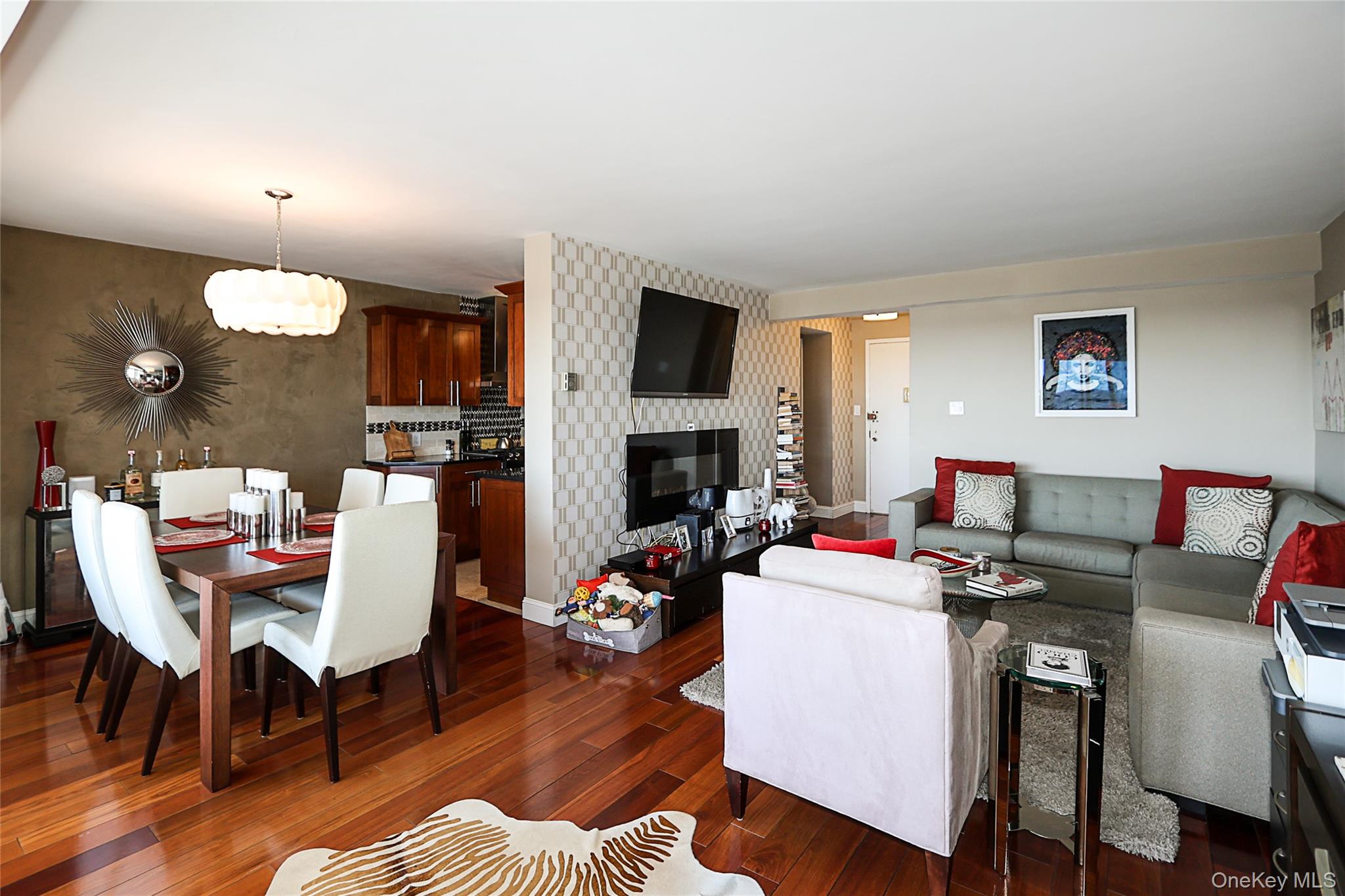 18-15 215th # 15R, Bayside, NY 11360