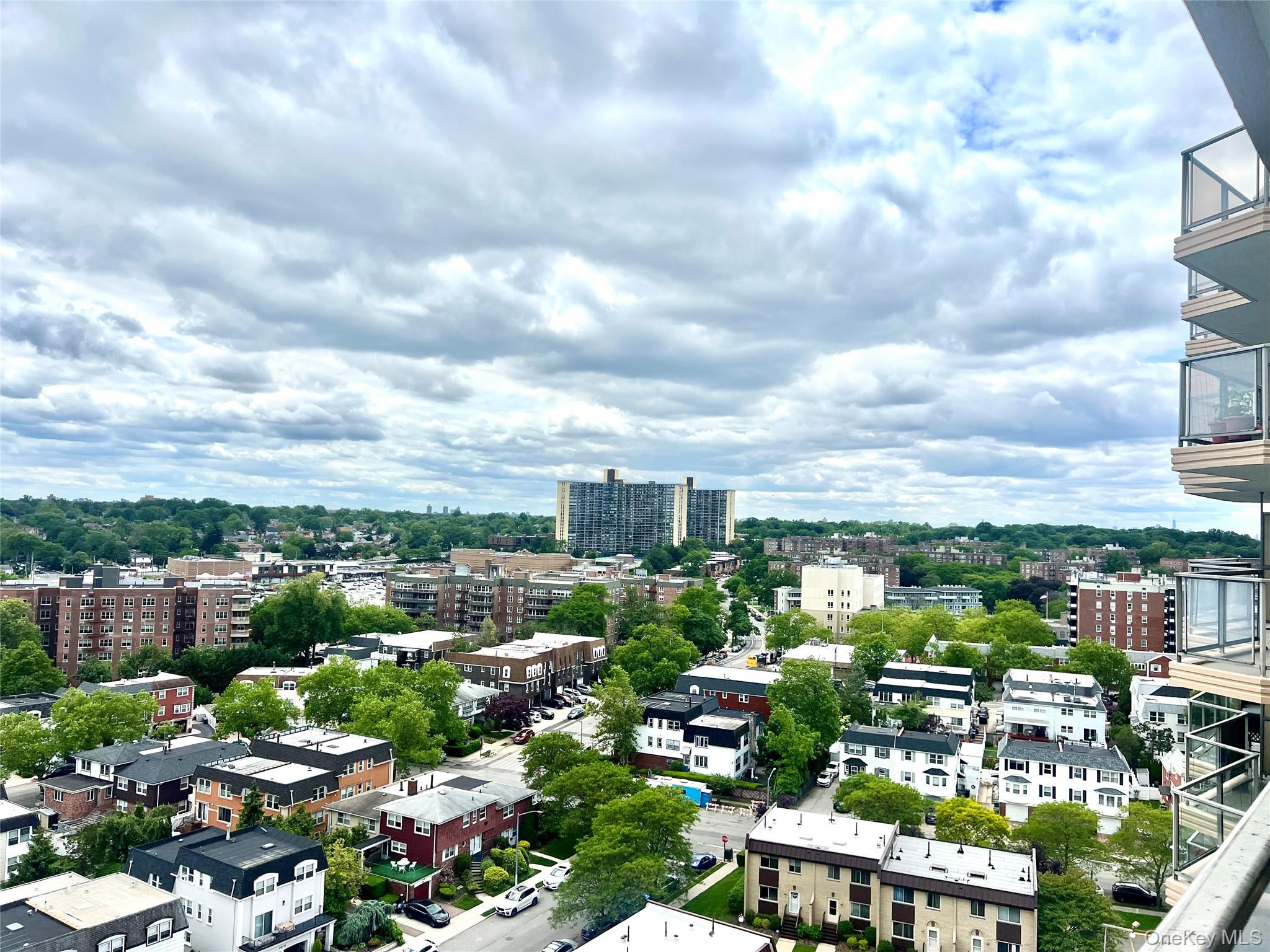 18-15 215th # 15R, Bayside, NY 11360