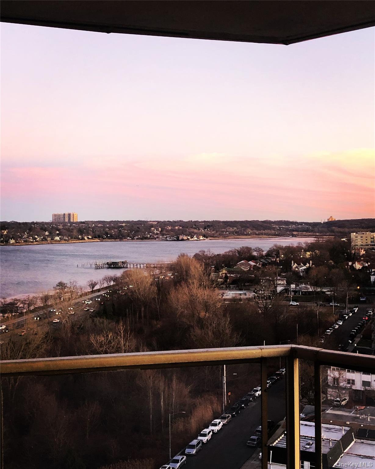 18-15 215th # 15R, Bayside, NY 11360