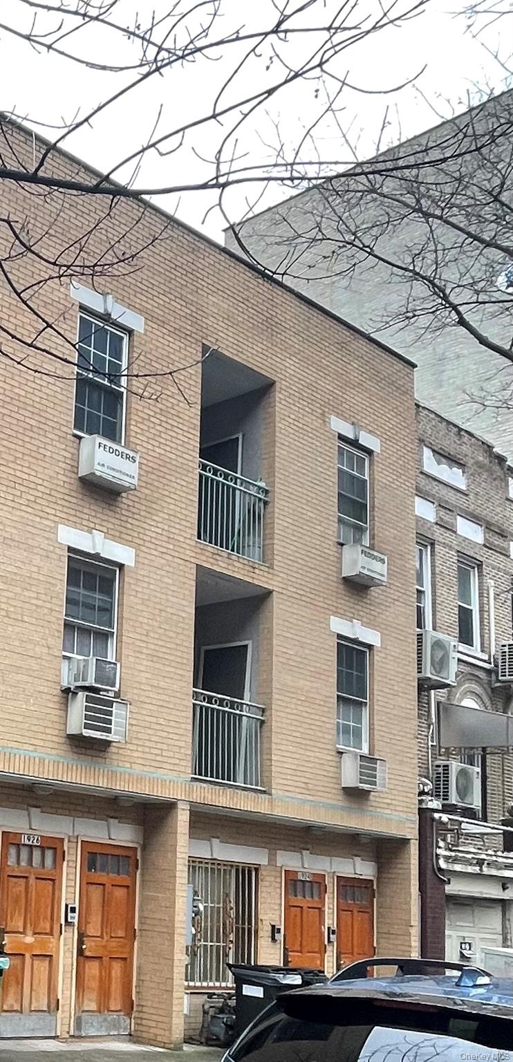 1926 McGraw Avenue, Bronx, NY 10462
