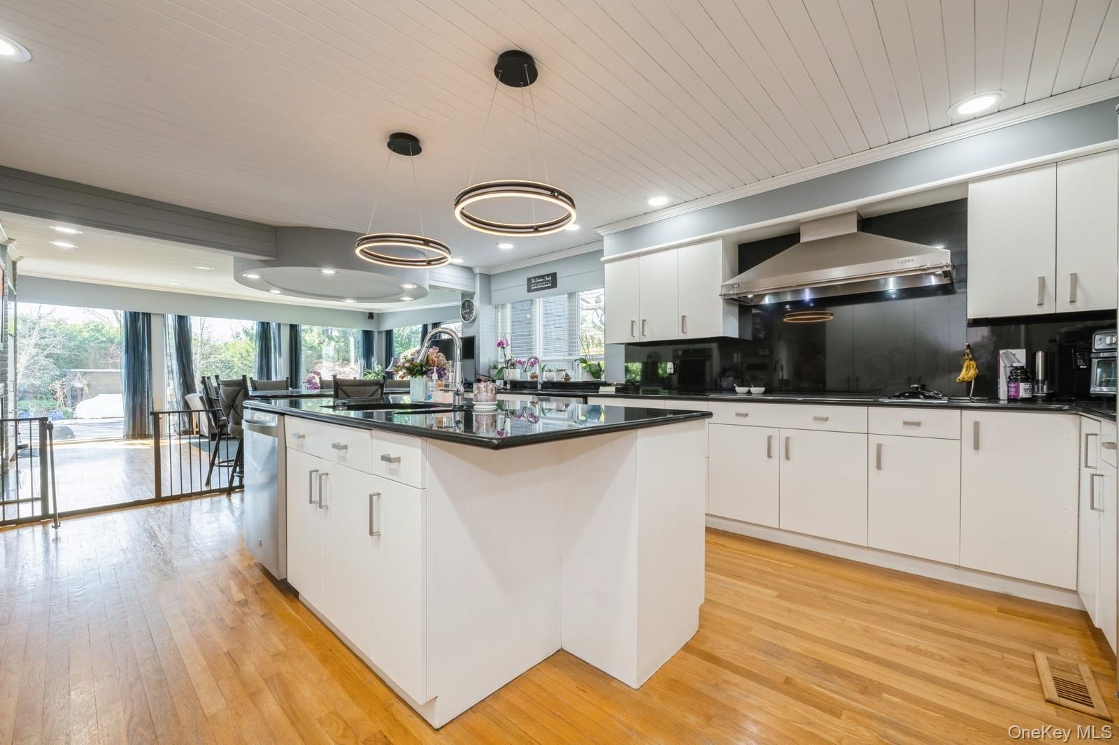 123 Barrett Road, Lawrence, NY 11559