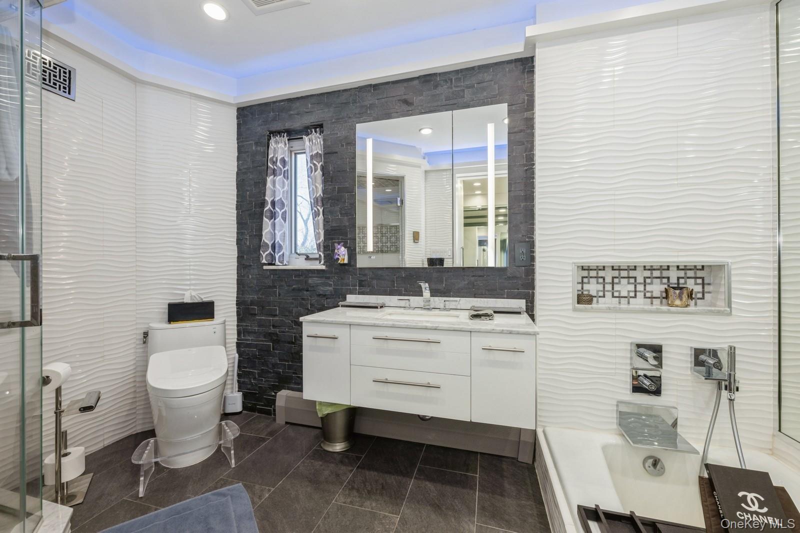 123 Barrett Road, Lawrence, NY 11559