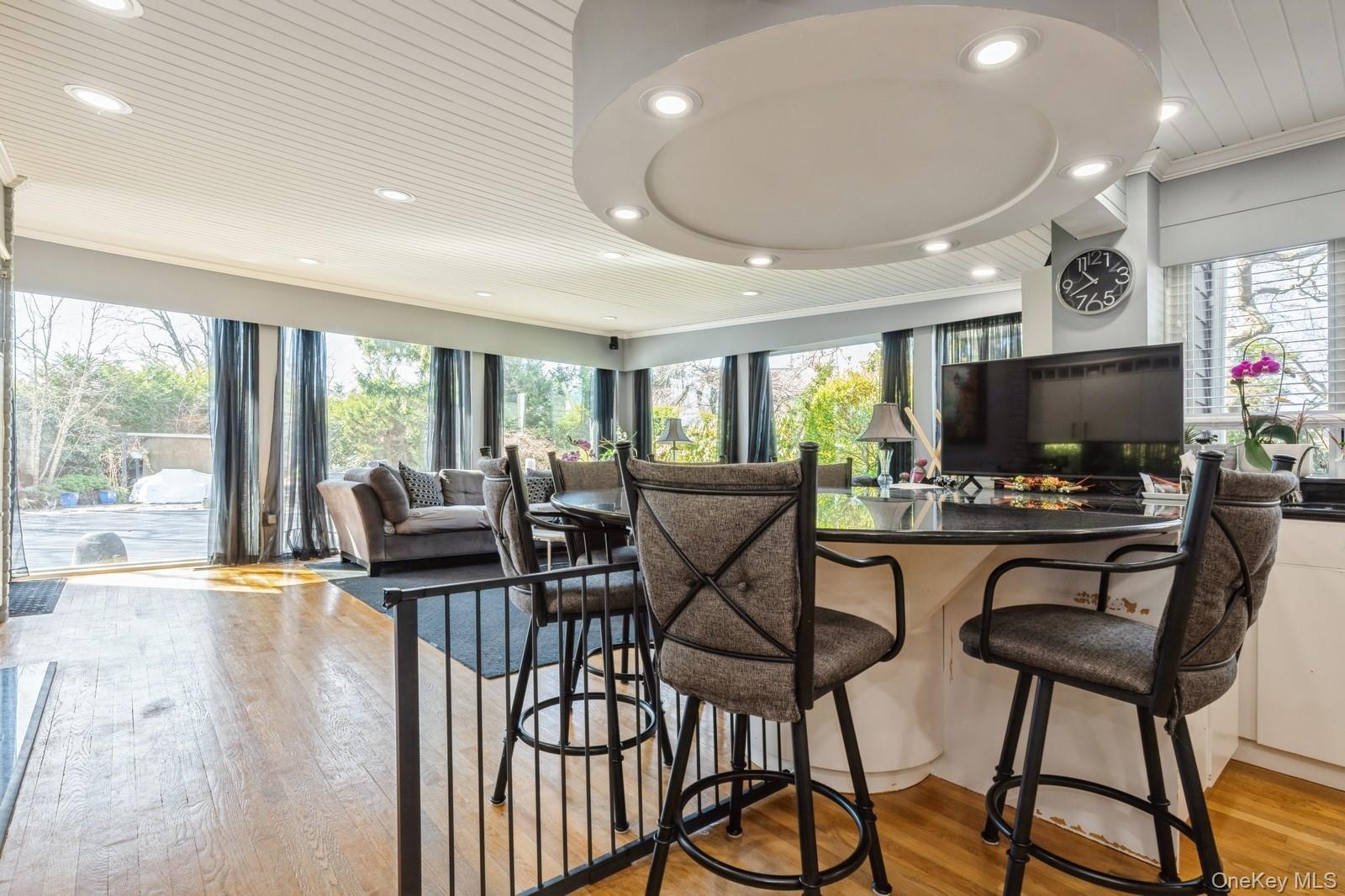 123 Barrett Road, Lawrence, NY 11559