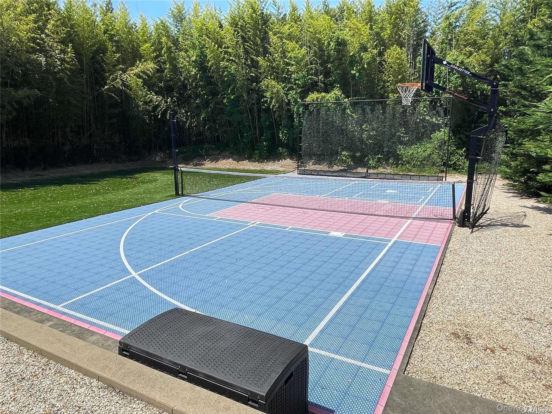 69 Old Depot Road, Quogue, NY 11959