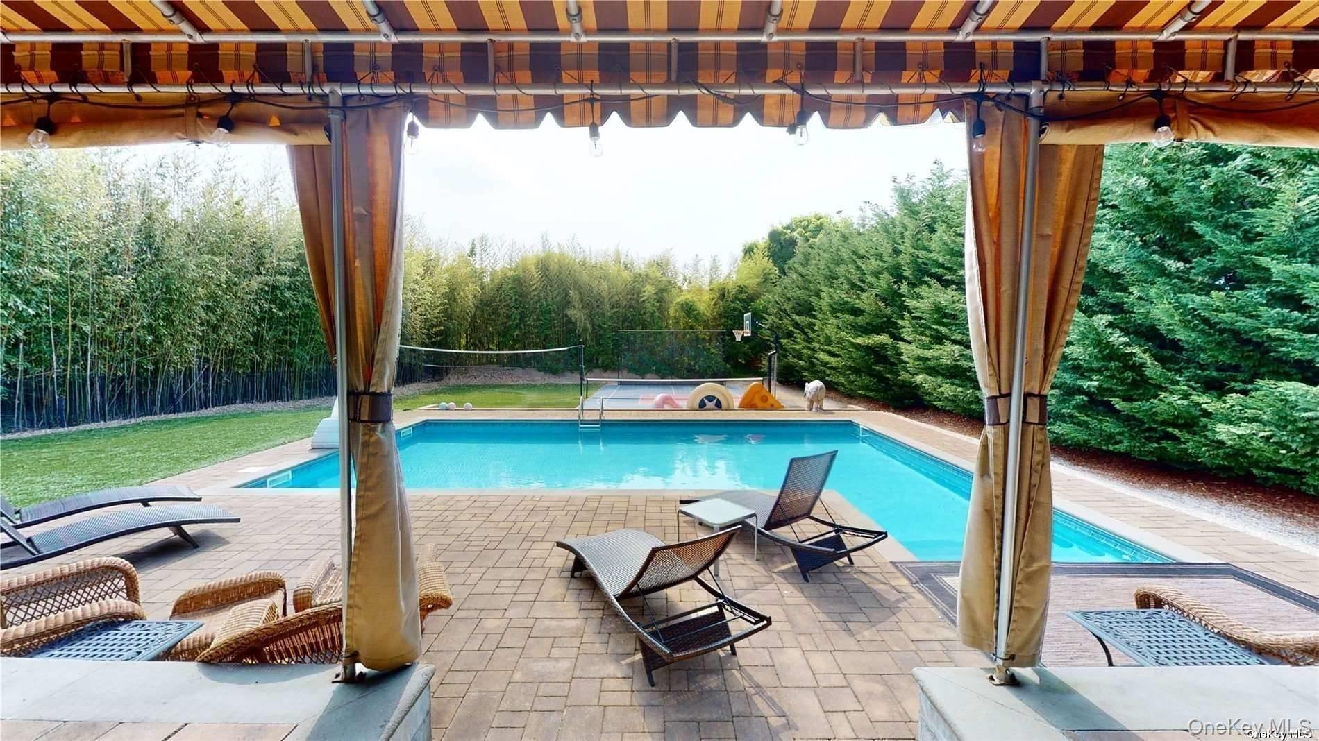 69 Old Depot Road, Quogue, NY 11959