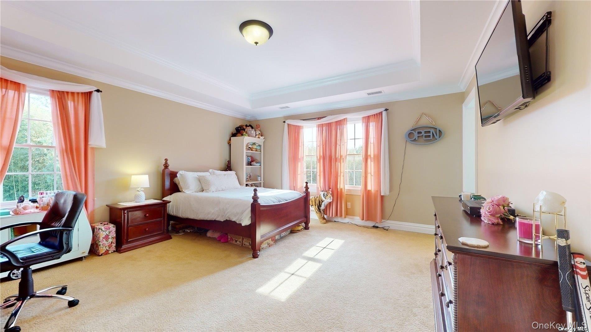 69 Old Depot Road, Quogue, NY 11959